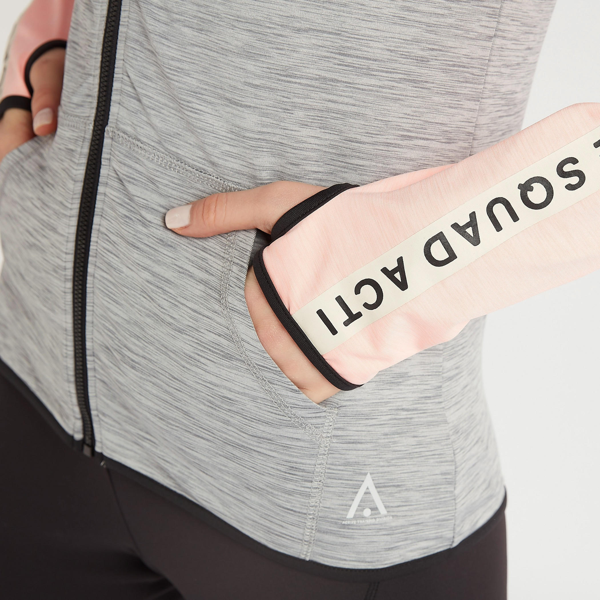 جاكيت خفيف بسحّاب مع أكمام طويلة وقبّعة-women-clothing-sportswearandactivewear-hoodiesandsweatshirts-image-1