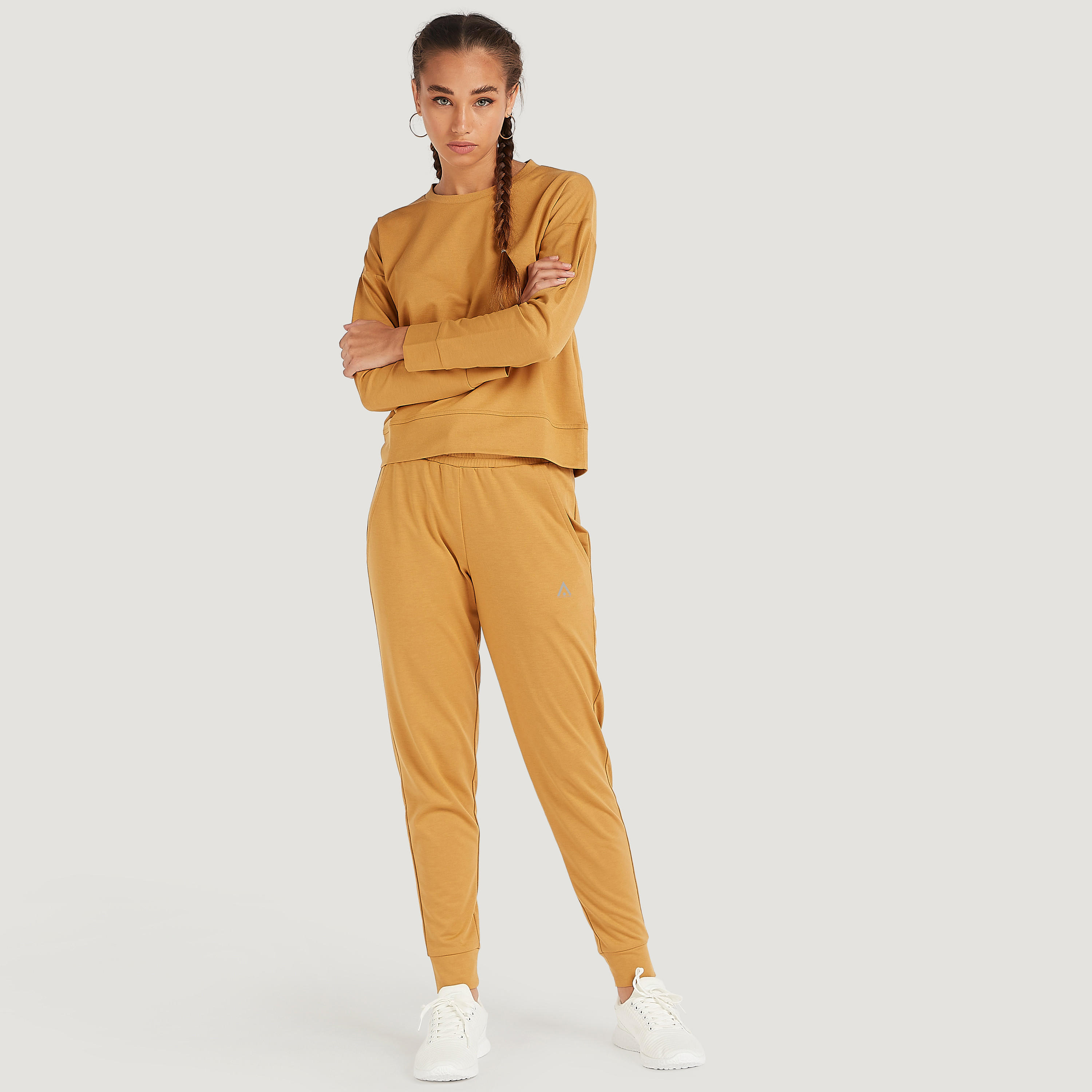 بنطلون رياضي سادة برباط خصر مطّاطي وجيوب-women-clothing-sportswearandactivewear-bottoms-image-3