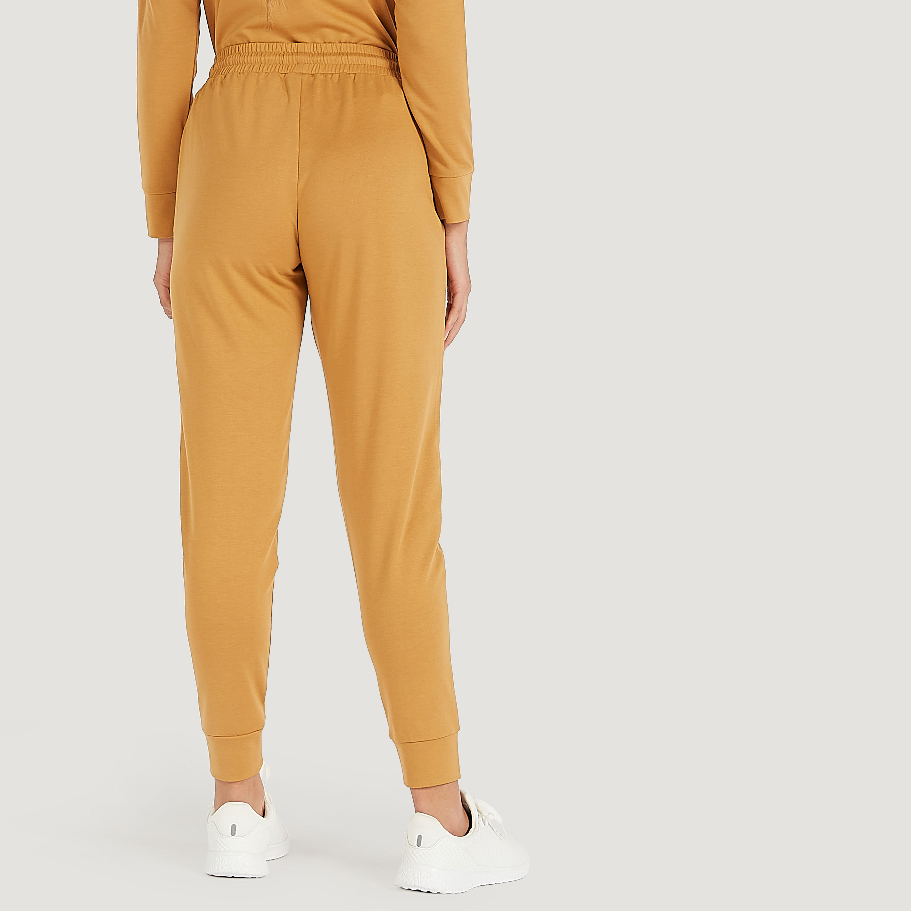 بنطلون رياضي سادة برباط خصر مطّاطي وجيوب-women-clothing-sportswearandactivewear-bottoms-image-1