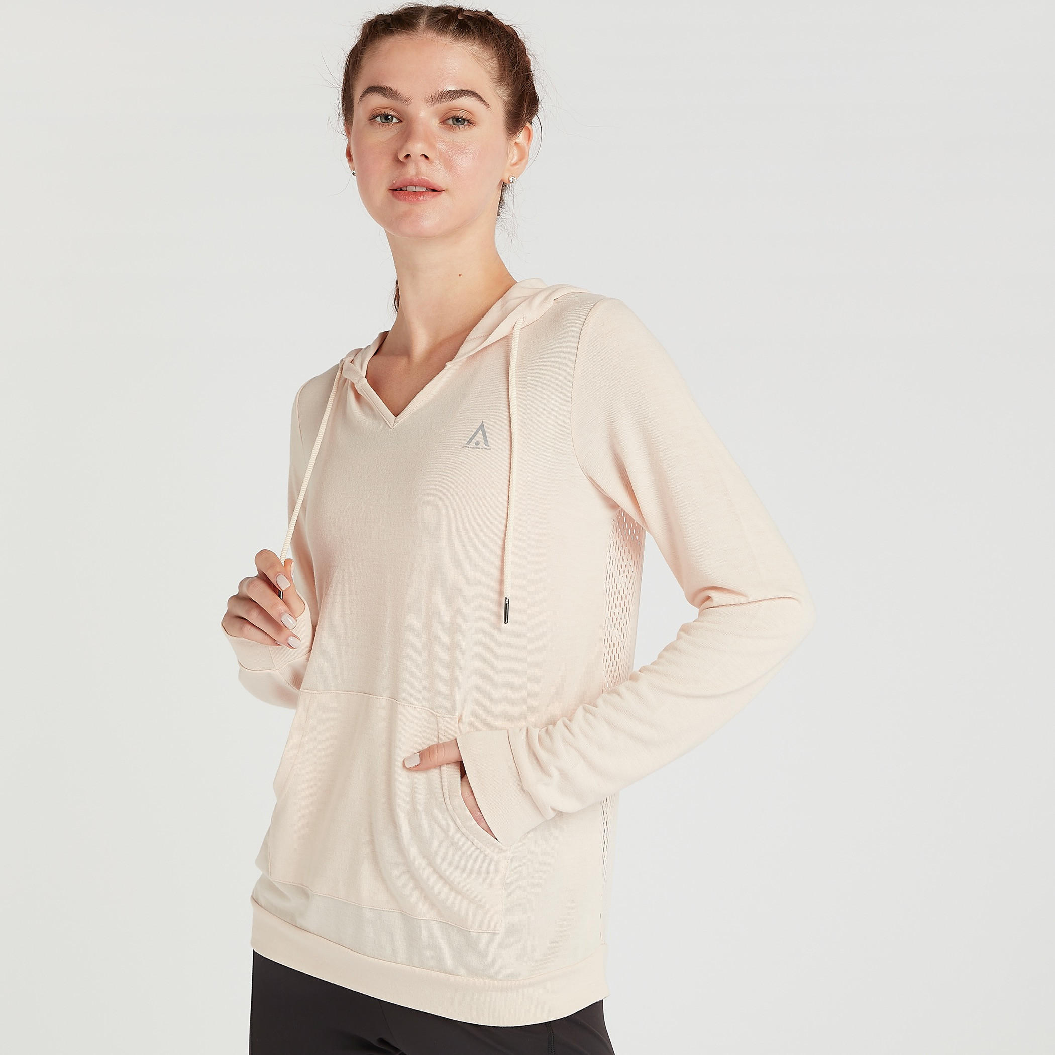 سويت شيرت بقبّعة وجيوب وأكمام طويلة-women-clothing-sportswearandactivewear-hoodiesandsweatshirts-image-1