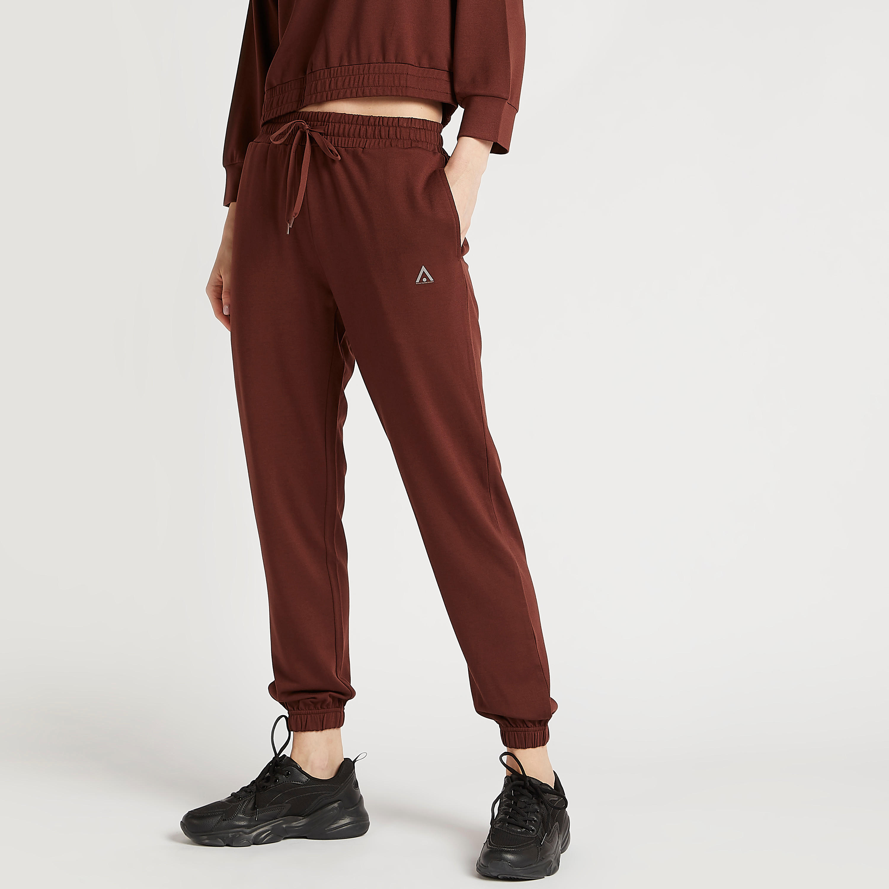 بنطلون رياضي سادة بجيوب وخصر مطّاطي-women-clothing-sportswearandactivewear-bottoms-image-5