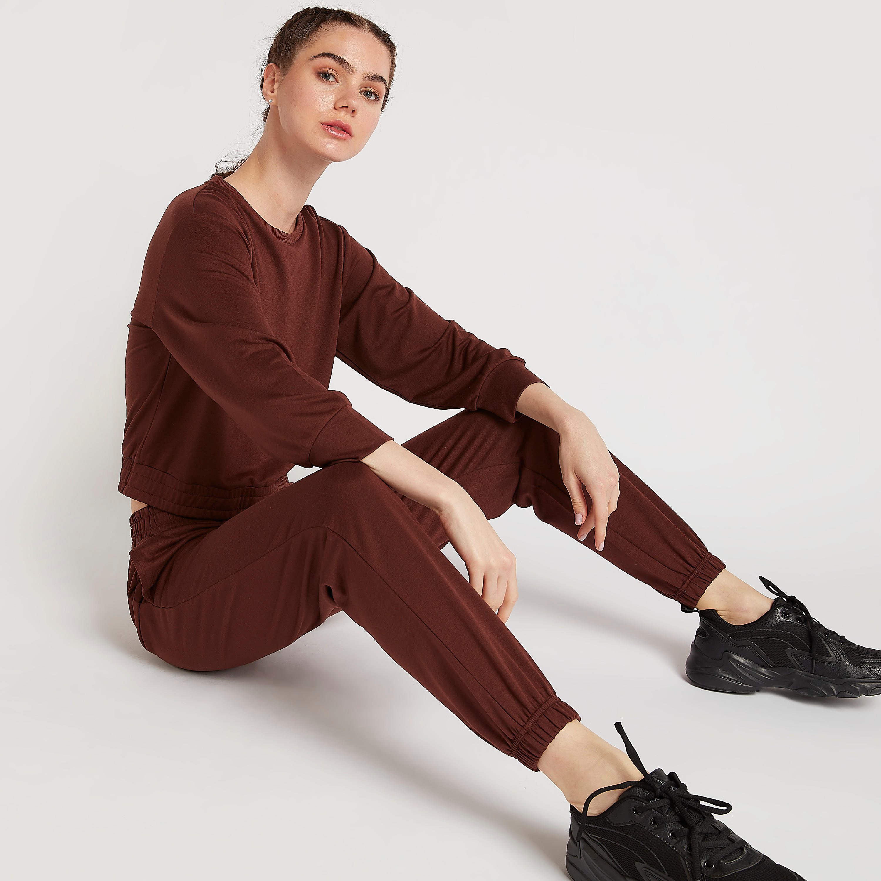 بنطلون رياضي سادة بجيوب وخصر مطّاطي-women-clothing-sportswearandactivewear-bottoms-image-4
