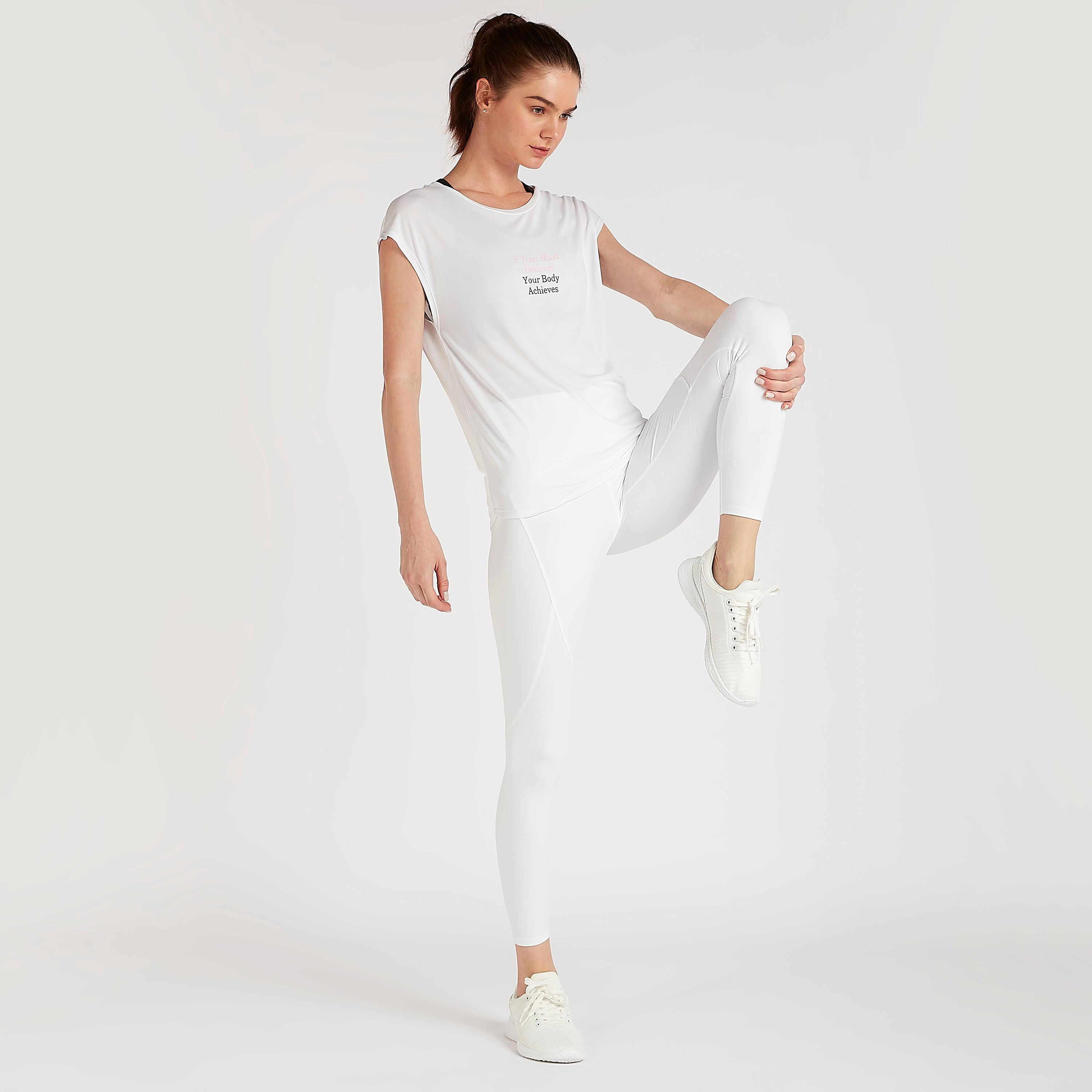 تيشيرت بأكمام كاب وطبعات-women-clothing-sportswearandactivewear-tshirtsandvests-image-4
