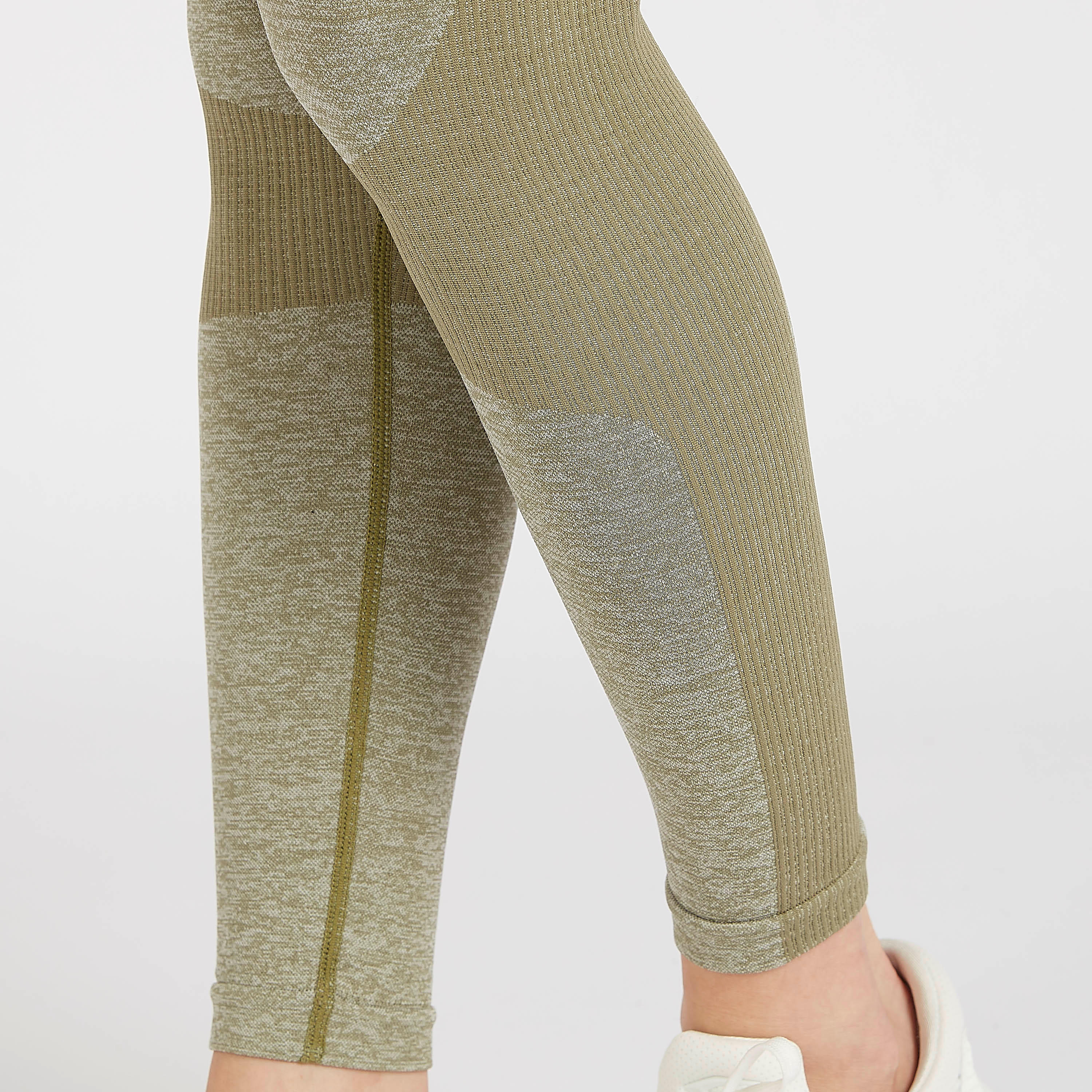 بنطلون ليقنز سادة بخصر مطّاطي-women-clothing-bottoms-leggings-image-2