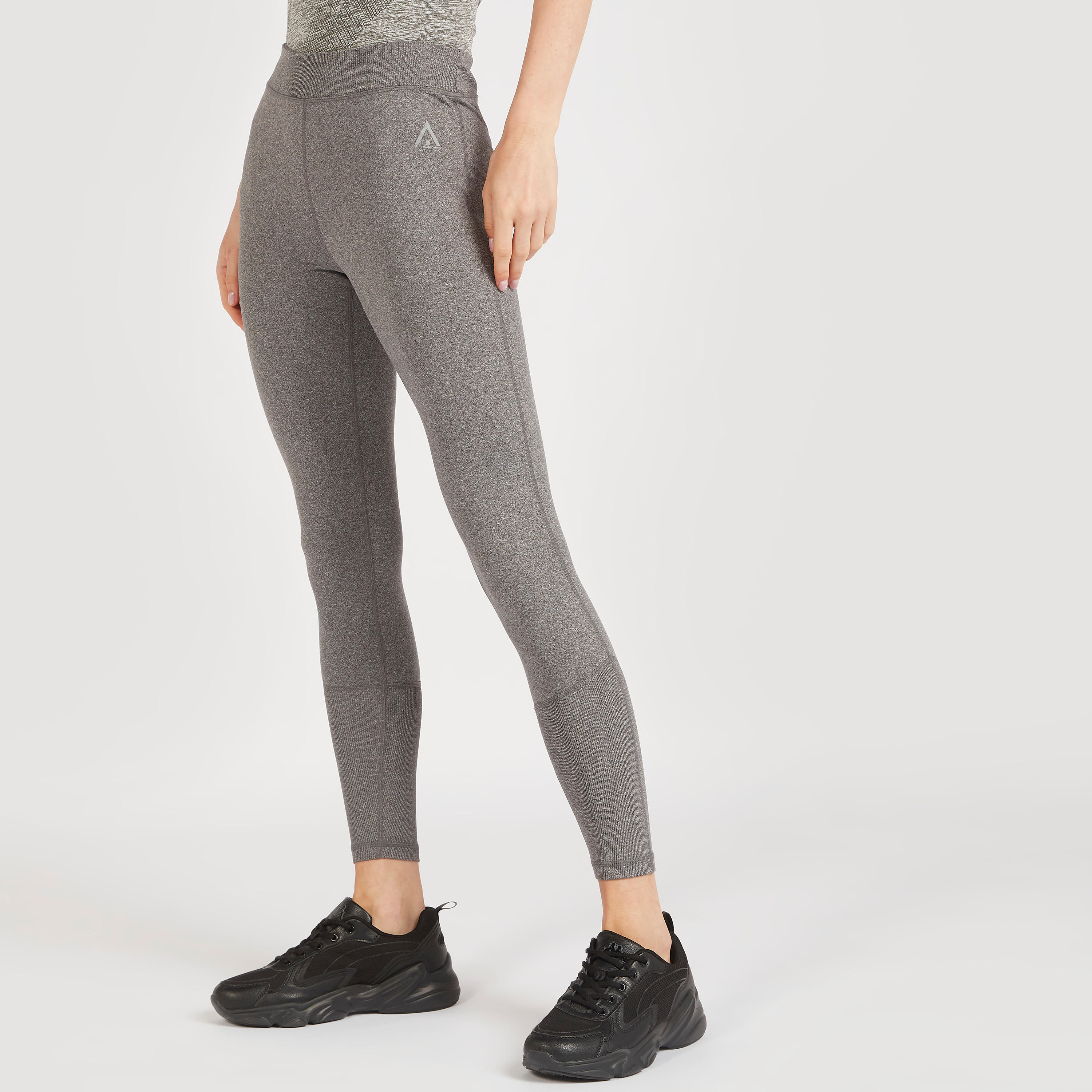 بنطلون ليقنز سادة بحزام خصر مطّاطي-women-clothing-bottoms-leggings-image-5