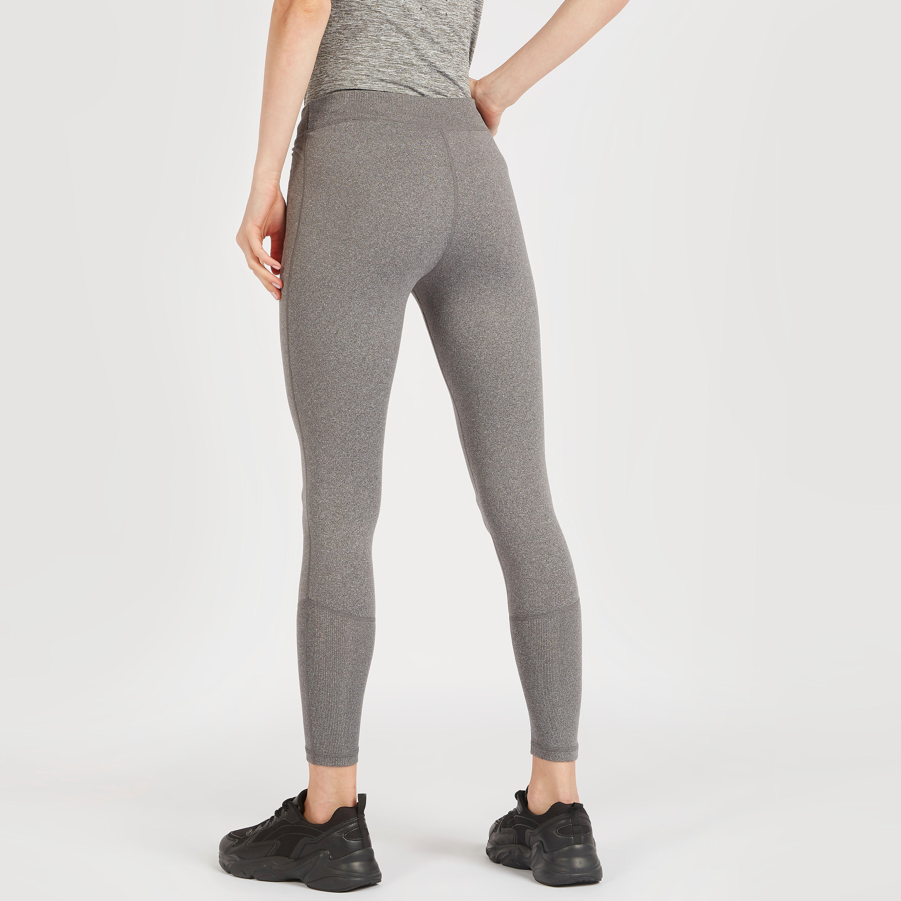 بنطلون ليقنز سادة بحزام خصر مطّاطي-women-clothing-bottoms-leggings-image-2