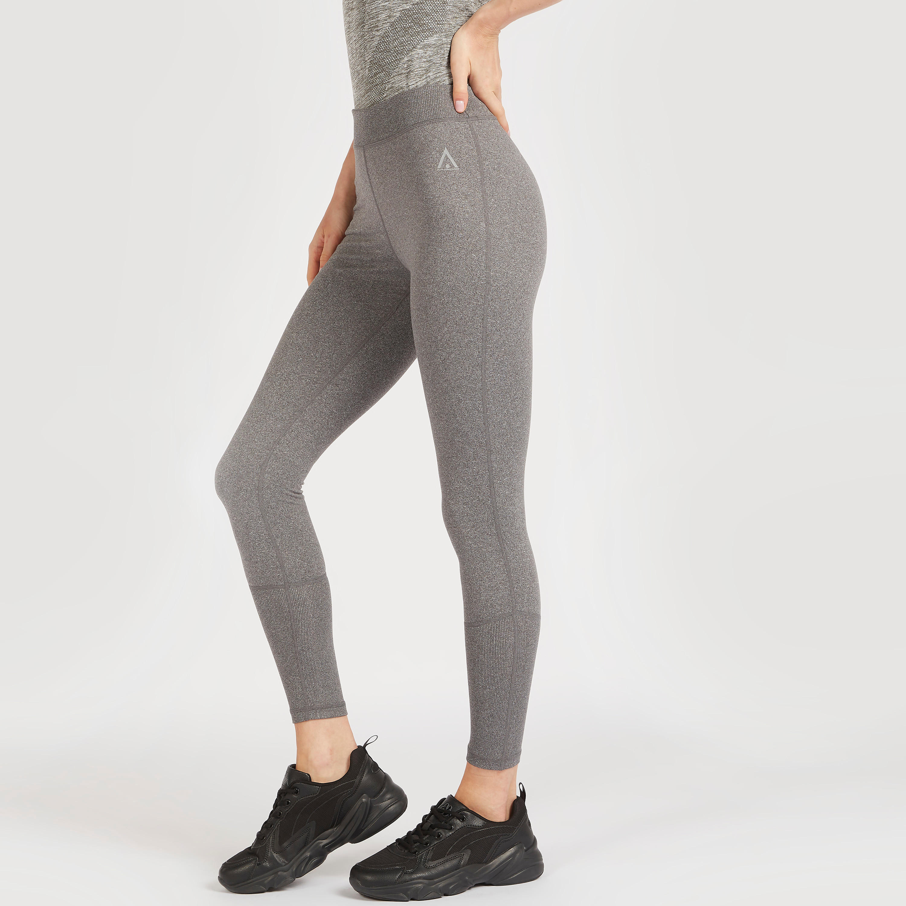 بنطلون ليقنز سادة بحزام خصر مطّاطي-women-clothing-bottoms-leggings-image-1