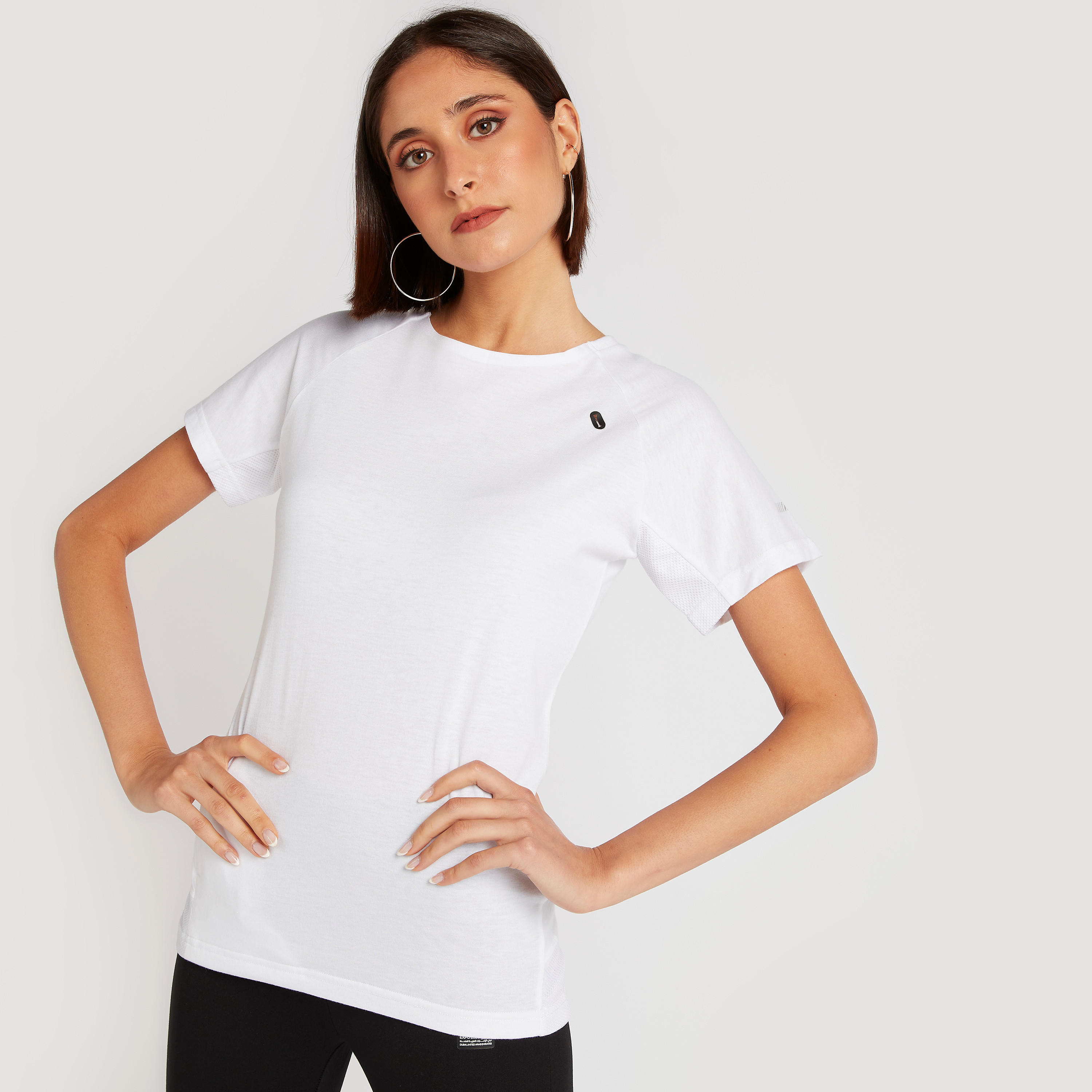 تيشيرت سادة بياقة ضيّقة وأكمام قصيرة-women-clothing-sportswearandactivewear-tshirtsandvests-image-7