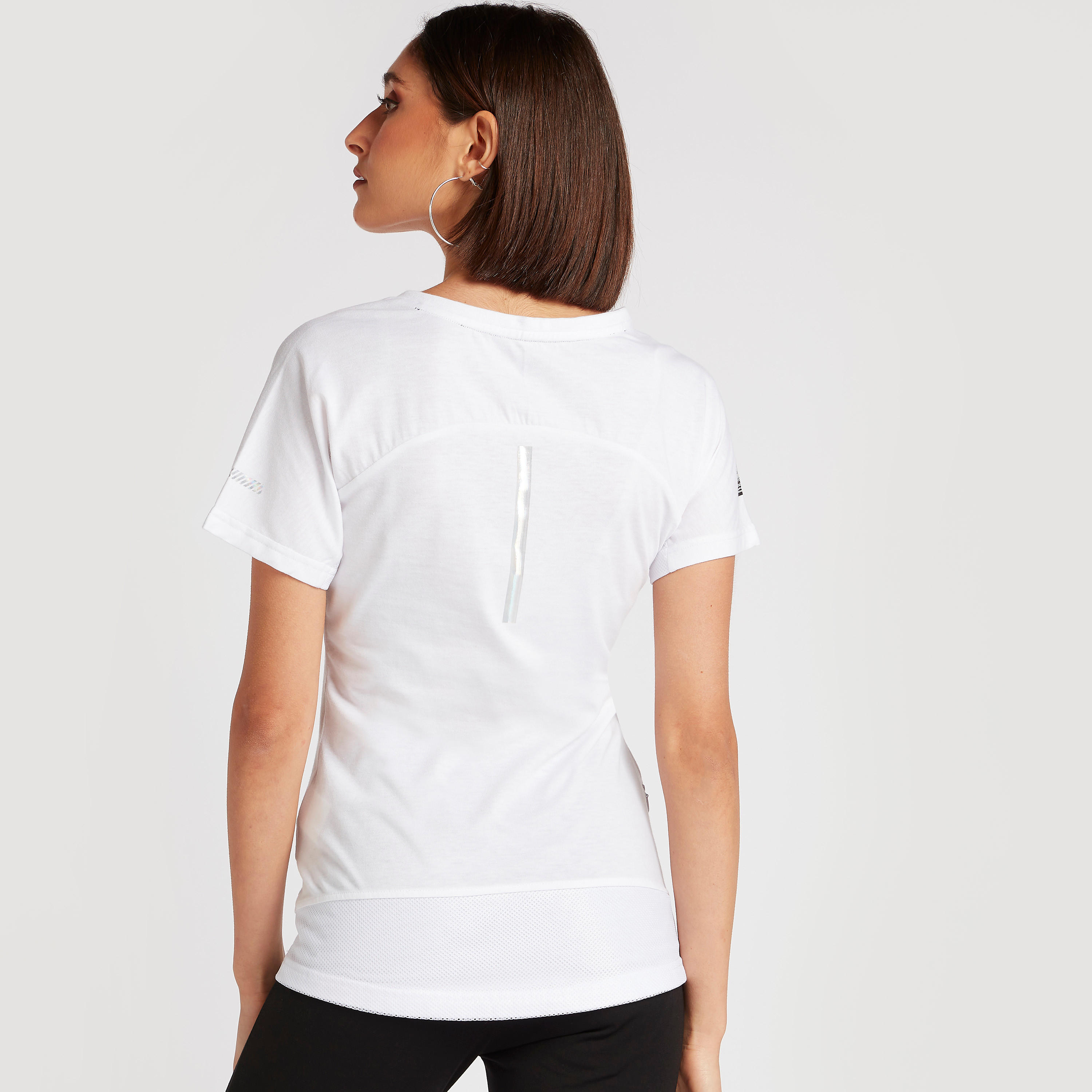 تيشيرت سادة بياقة ضيّقة وأكمام قصيرة-women-clothing-sportswearandactivewear-tshirtsandvests-image-4