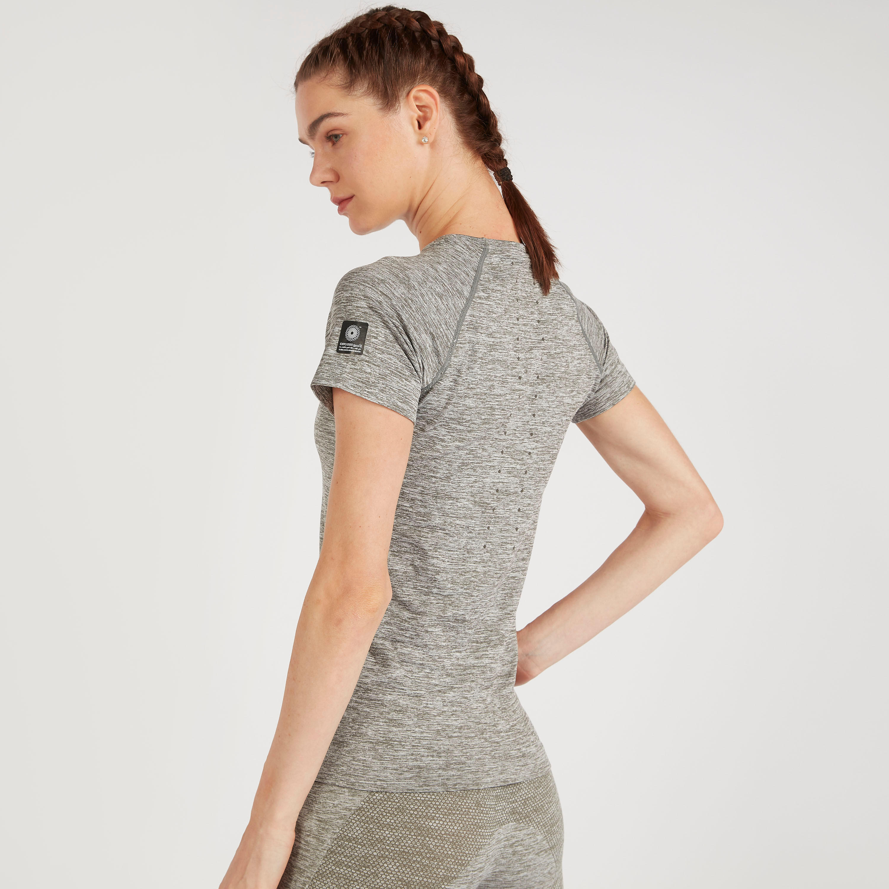 تيشيرت سادة بياقة ضيّقة وأكمام قصيرة-women-clothing-sportswearandactivewear-tshirtsandvests-image-3