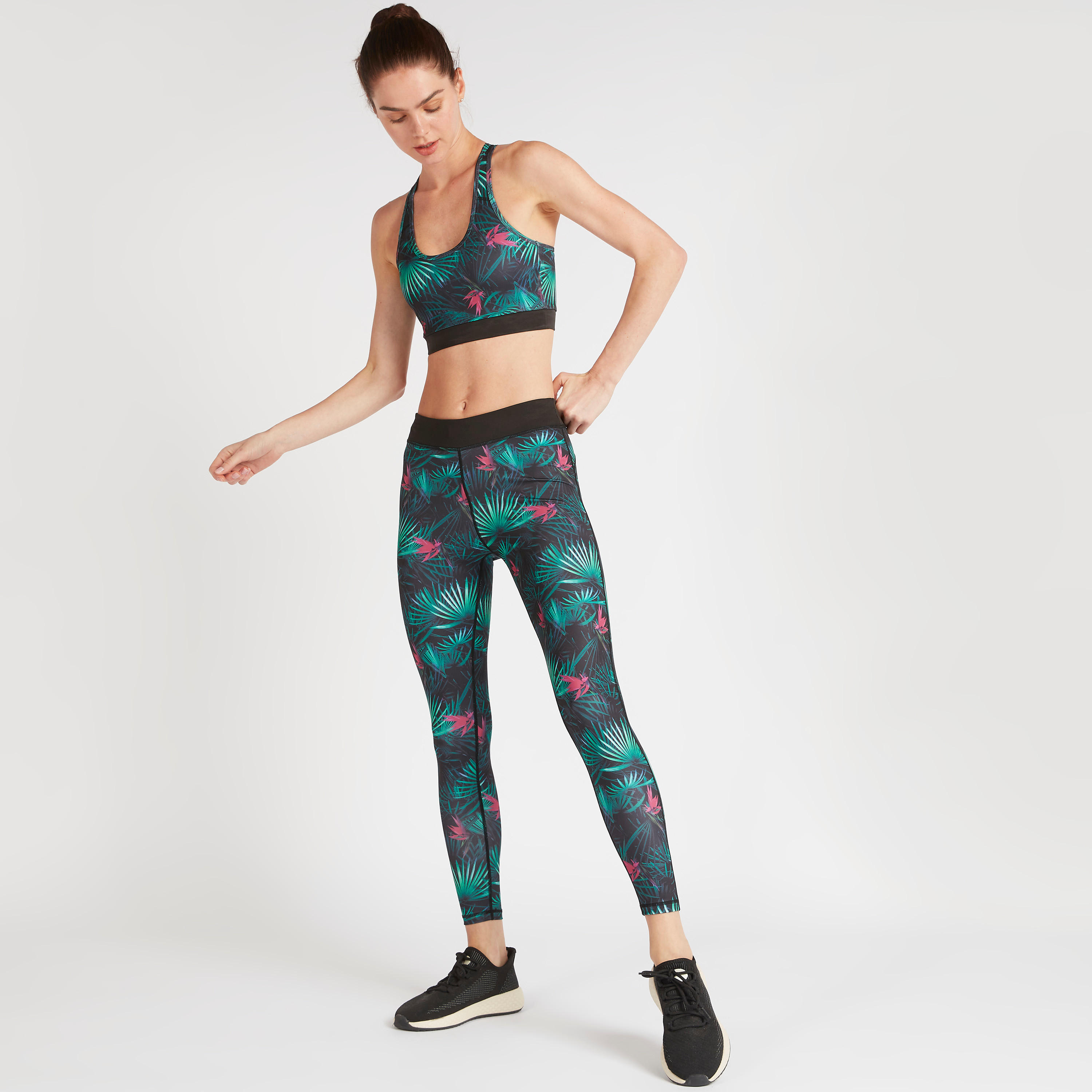 صدرية رياضية بياقة عميقة وتصميم متقاطع من الخلف وطبعات-sports-women-clothing-sportsbras-image-5
