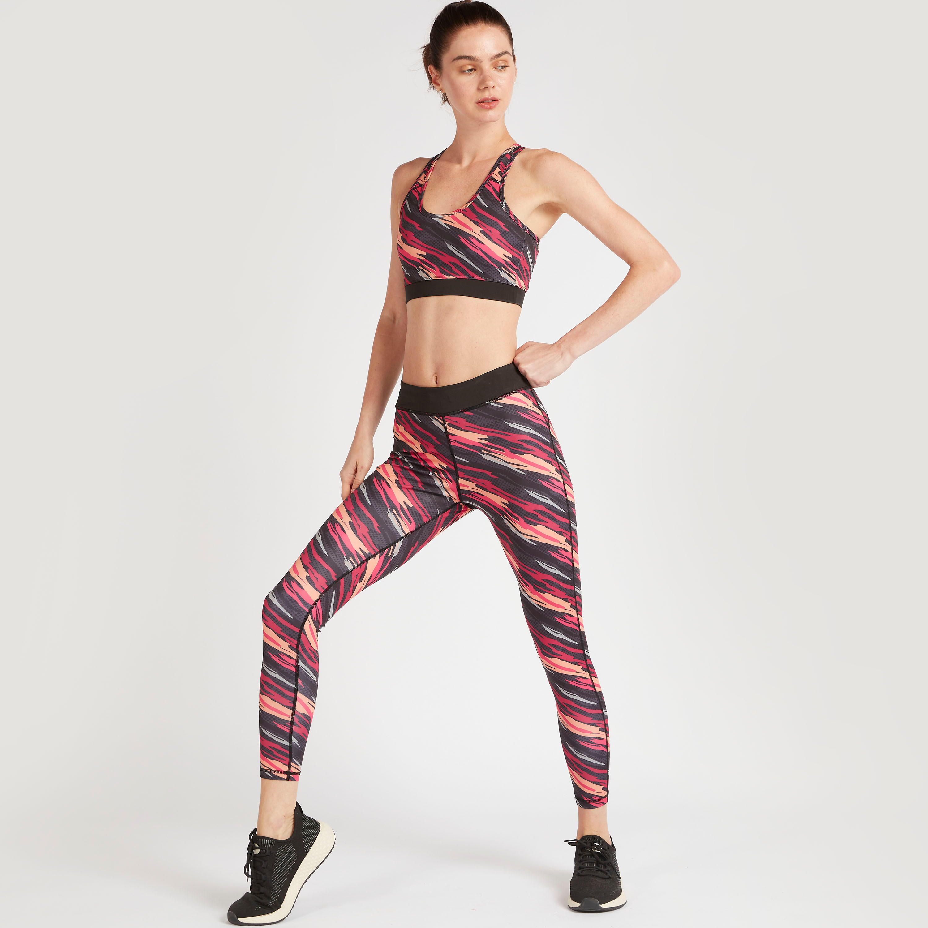 بنطلون ليقنز بخصر مطّاطي وطبعات-women-clothing-bottoms-leggings-image-3