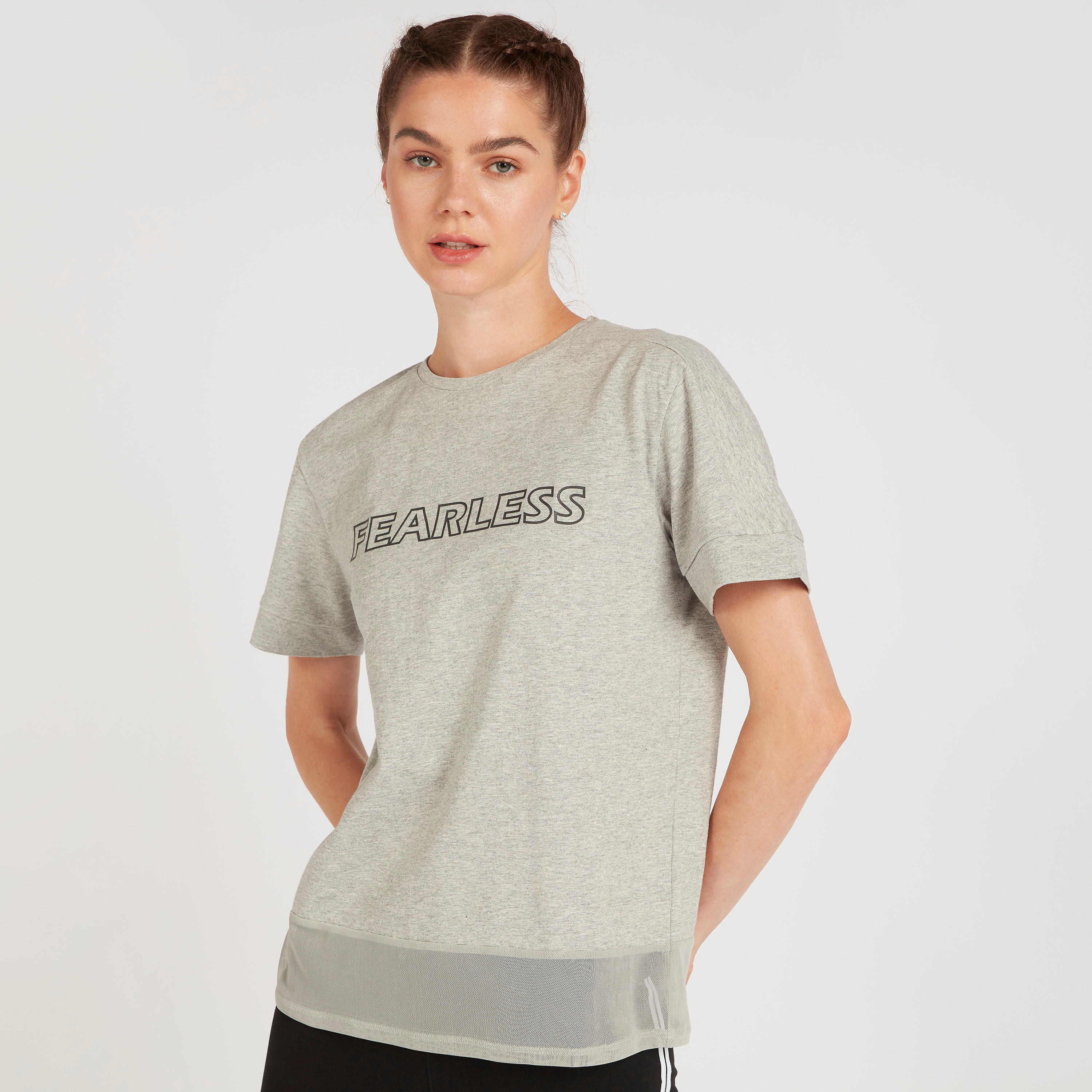 تيشيرت بياقة ضيّقة وأكمام قصيرة وطبعات-women-clothing-sportswearandactivewear-tshirtsandvests-image-1