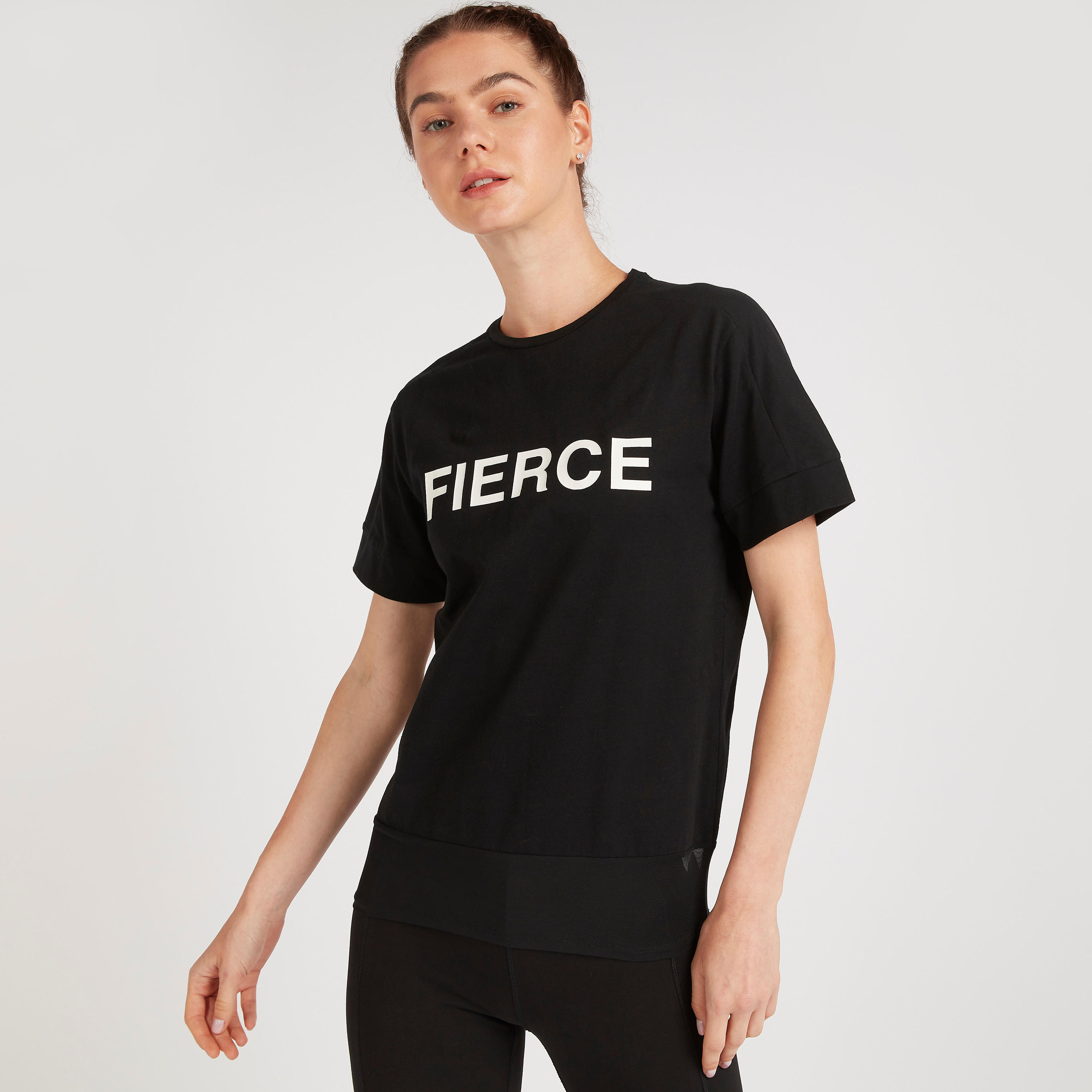 تيشيرت بياقة ضيّقة وأكمام قصيرة وطبعات-women-clothing-sportswearandactivewear-tshirtsandvests-image-5