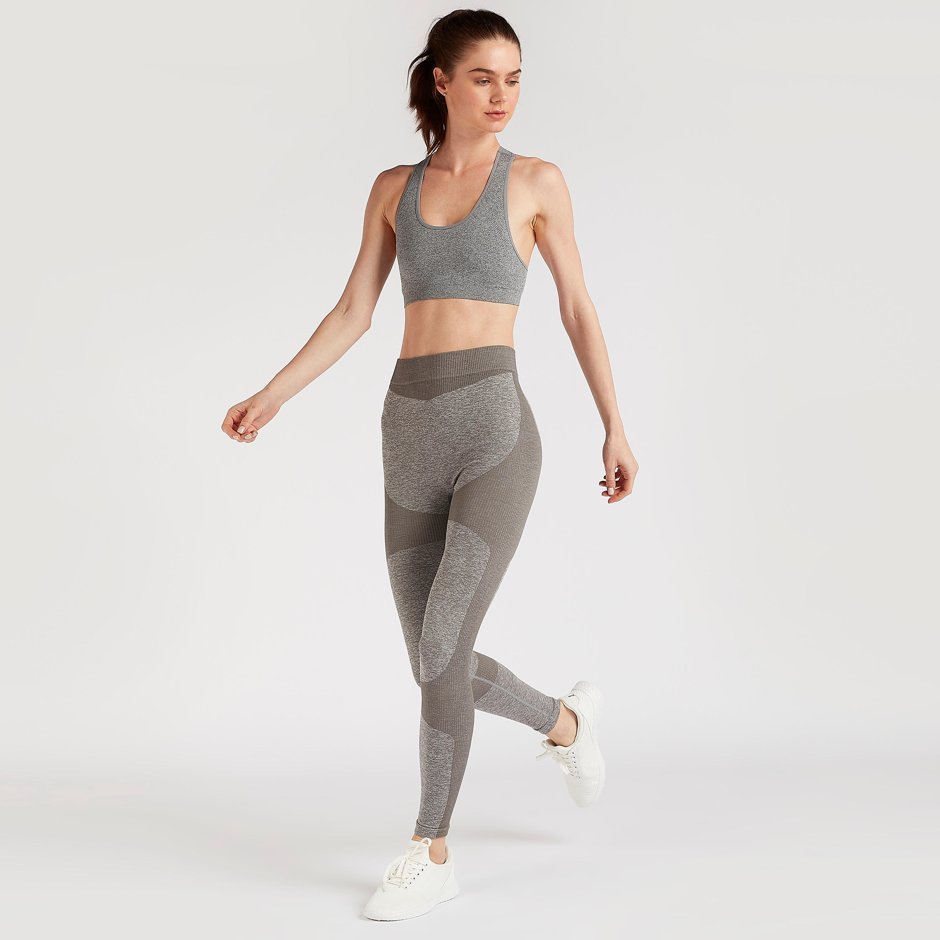 صدرية رياضية سادة بظهر ريسر-sports-women-clothing-sportsbras-image-4