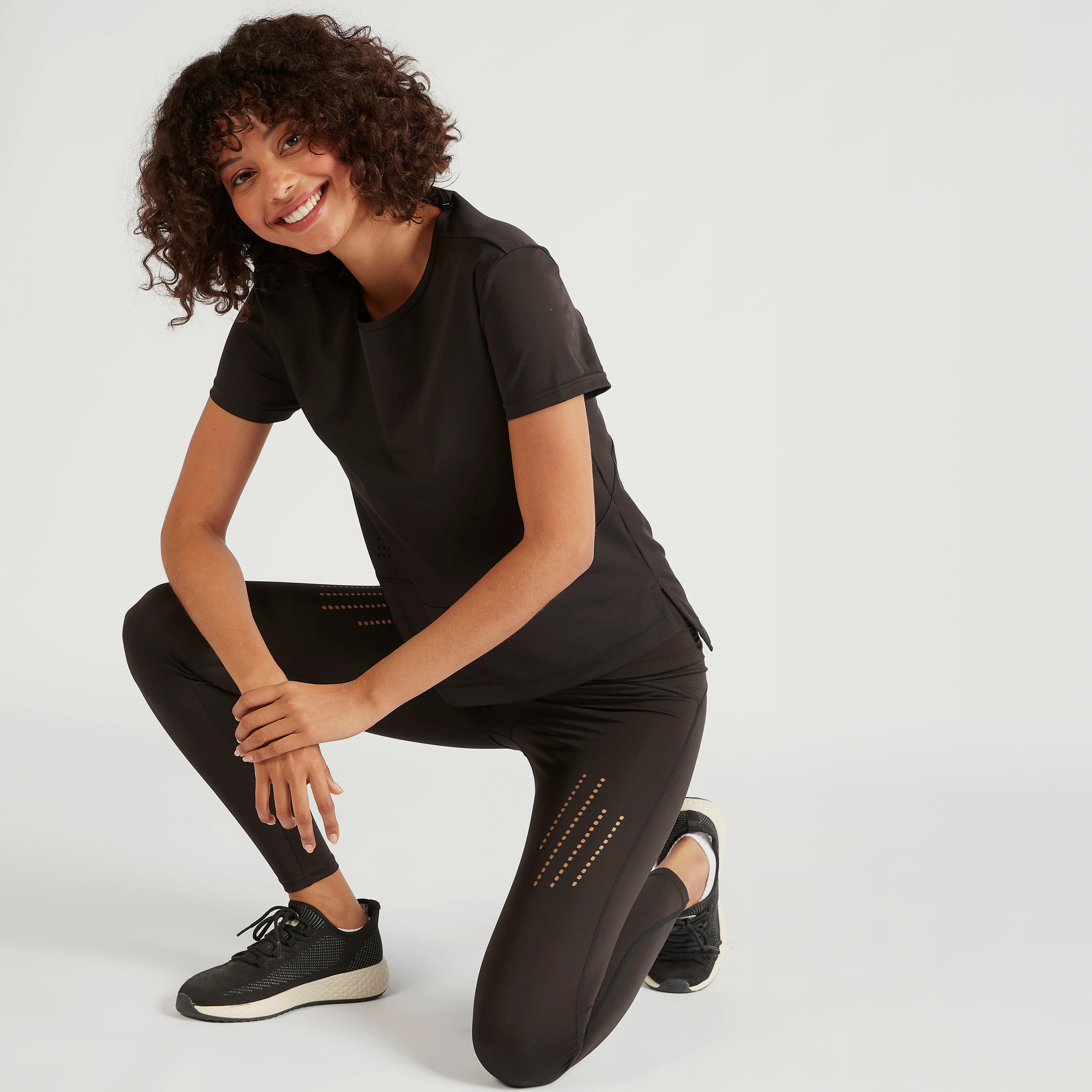 بنطلون ليقنز سادة بخصر مطّاطي-women-clothing-bottoms-leggings-image-5