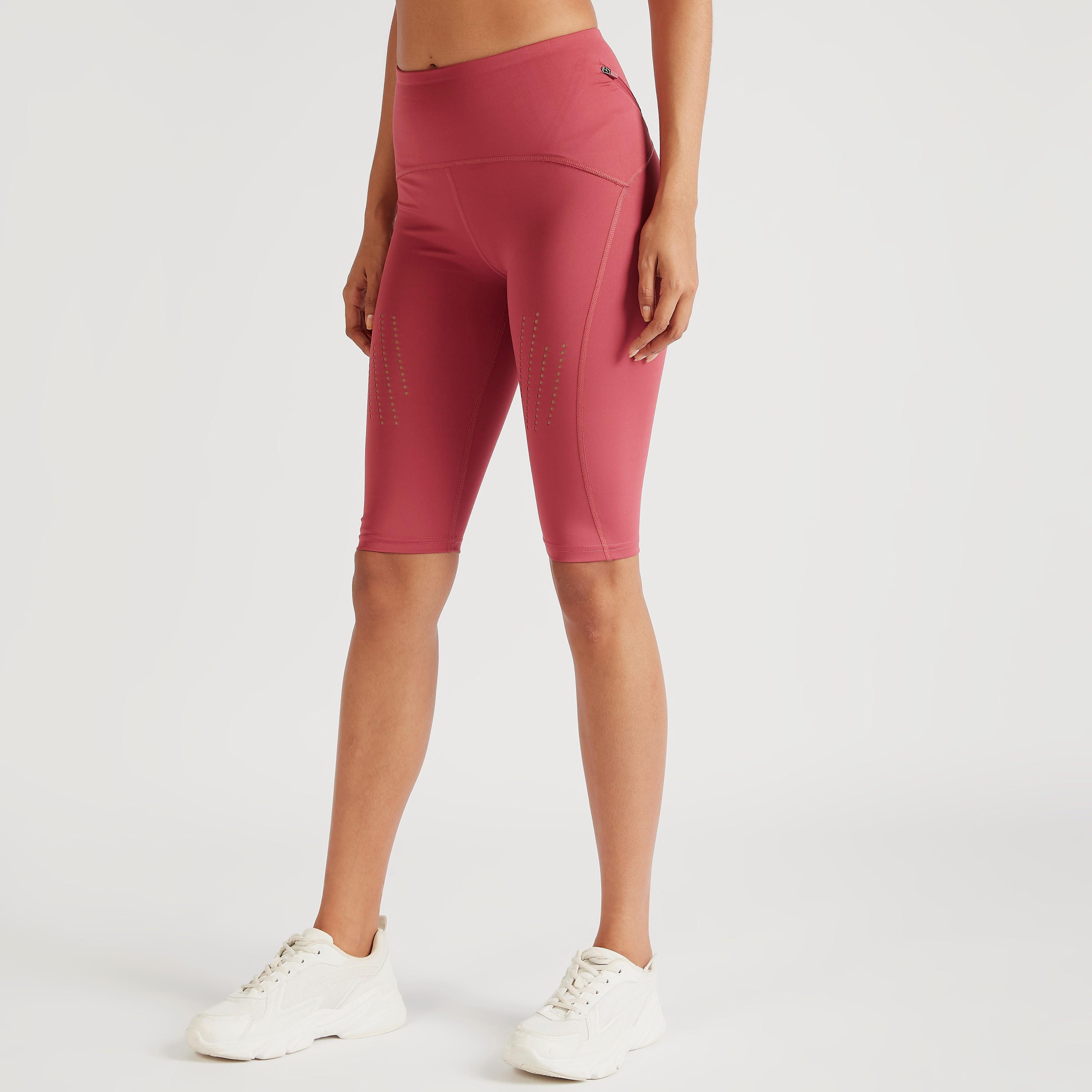 شورت سادة بتفاصيل تصاميم مفرّغة-women-clothing-sportswearandactivewear-bottoms-image-5