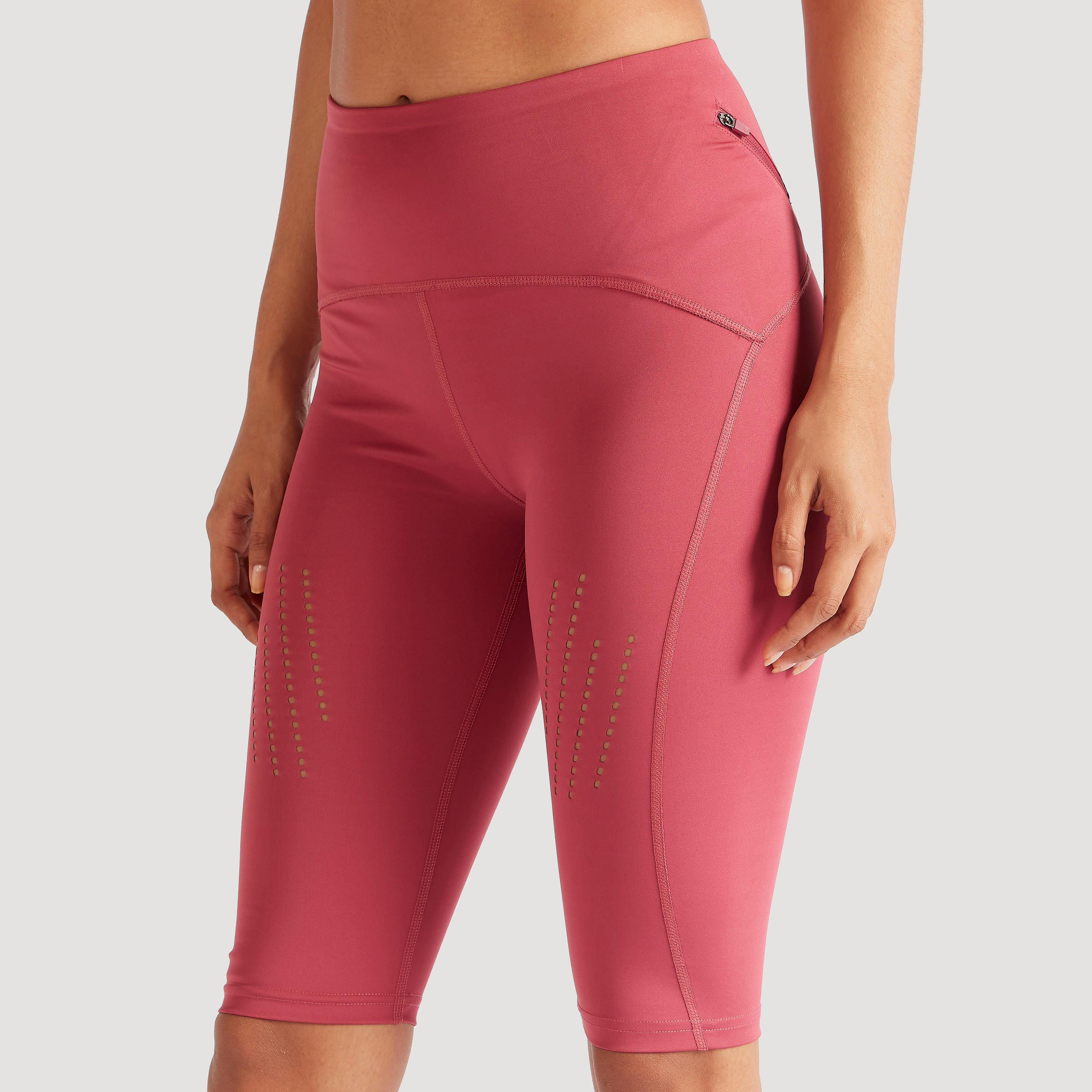 شورت سادة بتفاصيل تصاميم مفرّغة-women-clothing-sportswearandactivewear-bottoms-image-1