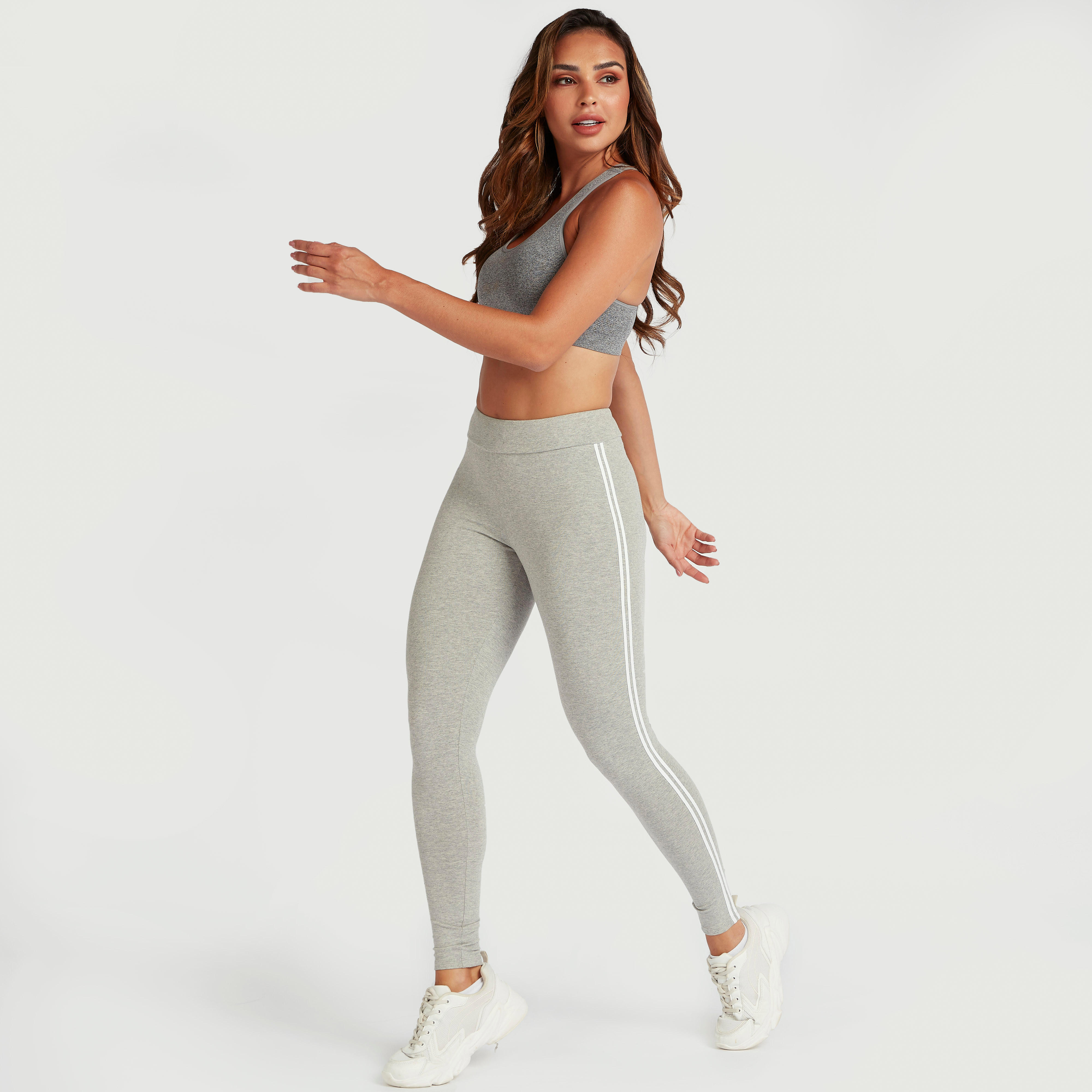 بنطلون ليقنز سادة بخطوط جانبية-women-clothing-bottoms-leggings-image-3