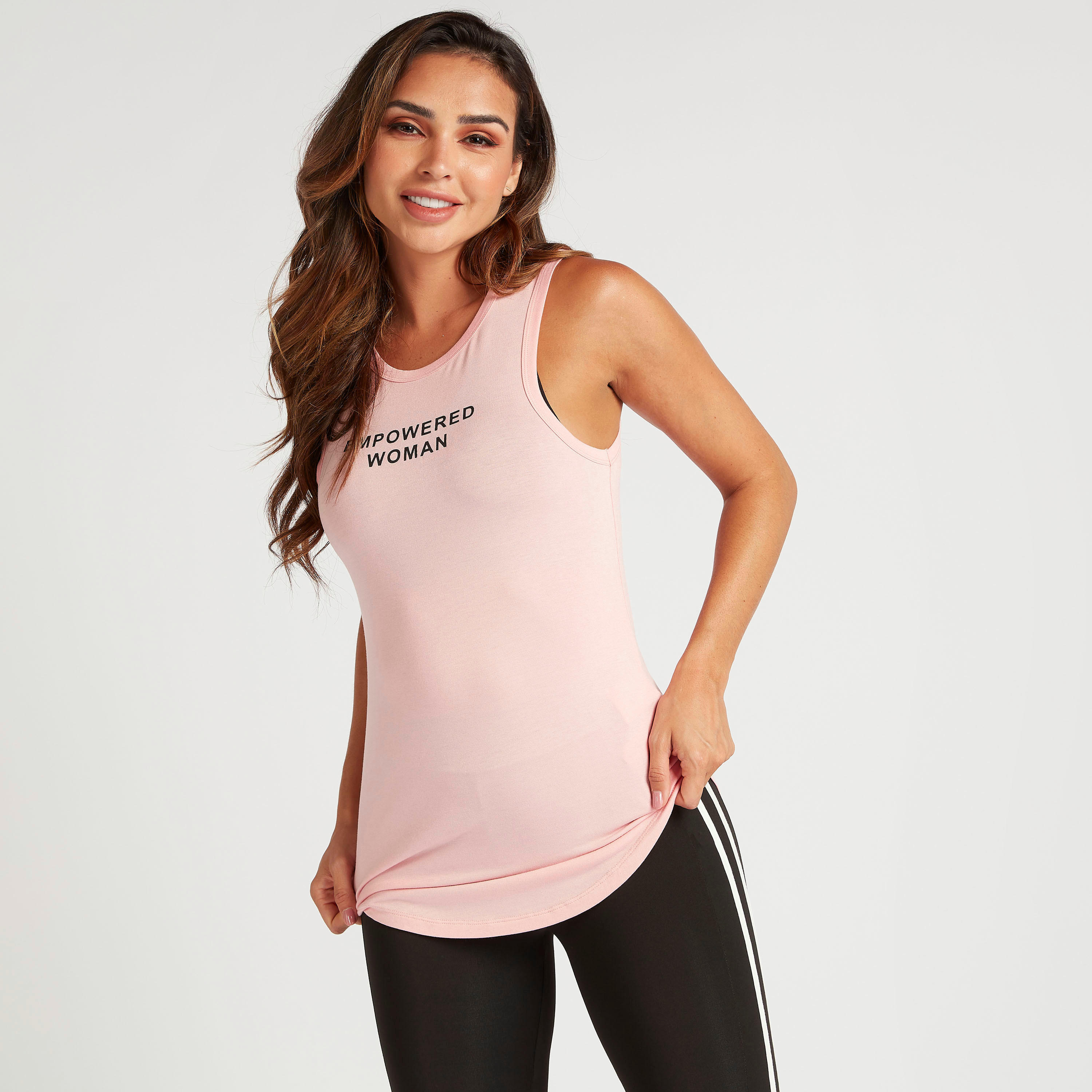 فيست دون أكمام بطبعات تايبوجرافيك-women-clothing-sportswearandactivewear-tshirtsandvests-image-4