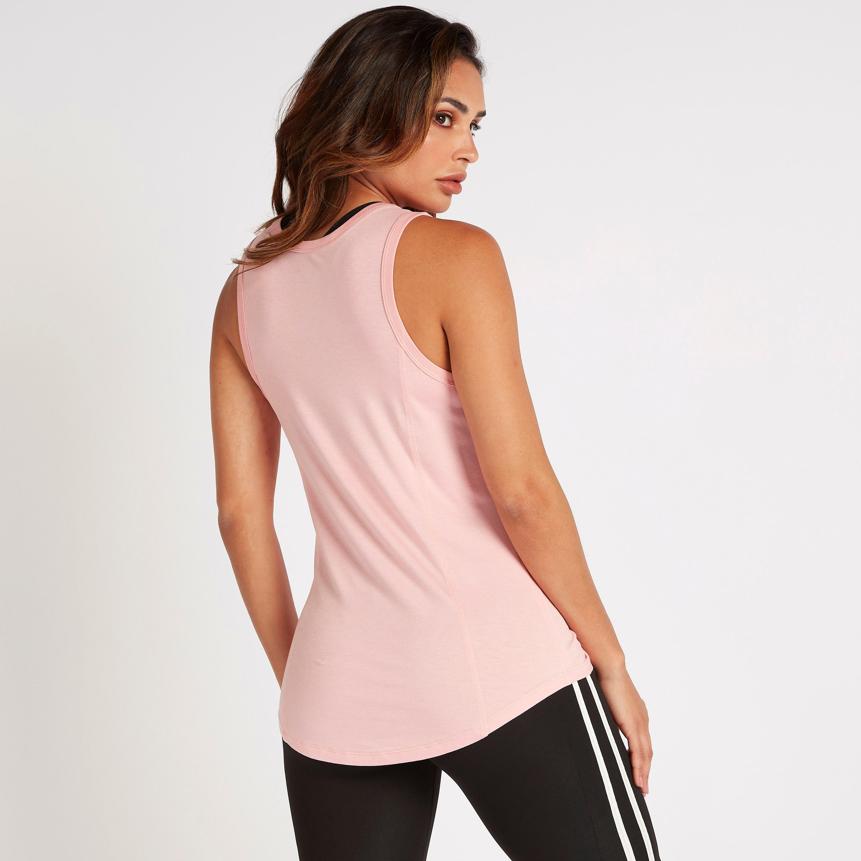 فيست دون أكمام بطبعات تايبوجرافيك-women-clothing-sportswearandactivewear-tshirtsandvests-image-1