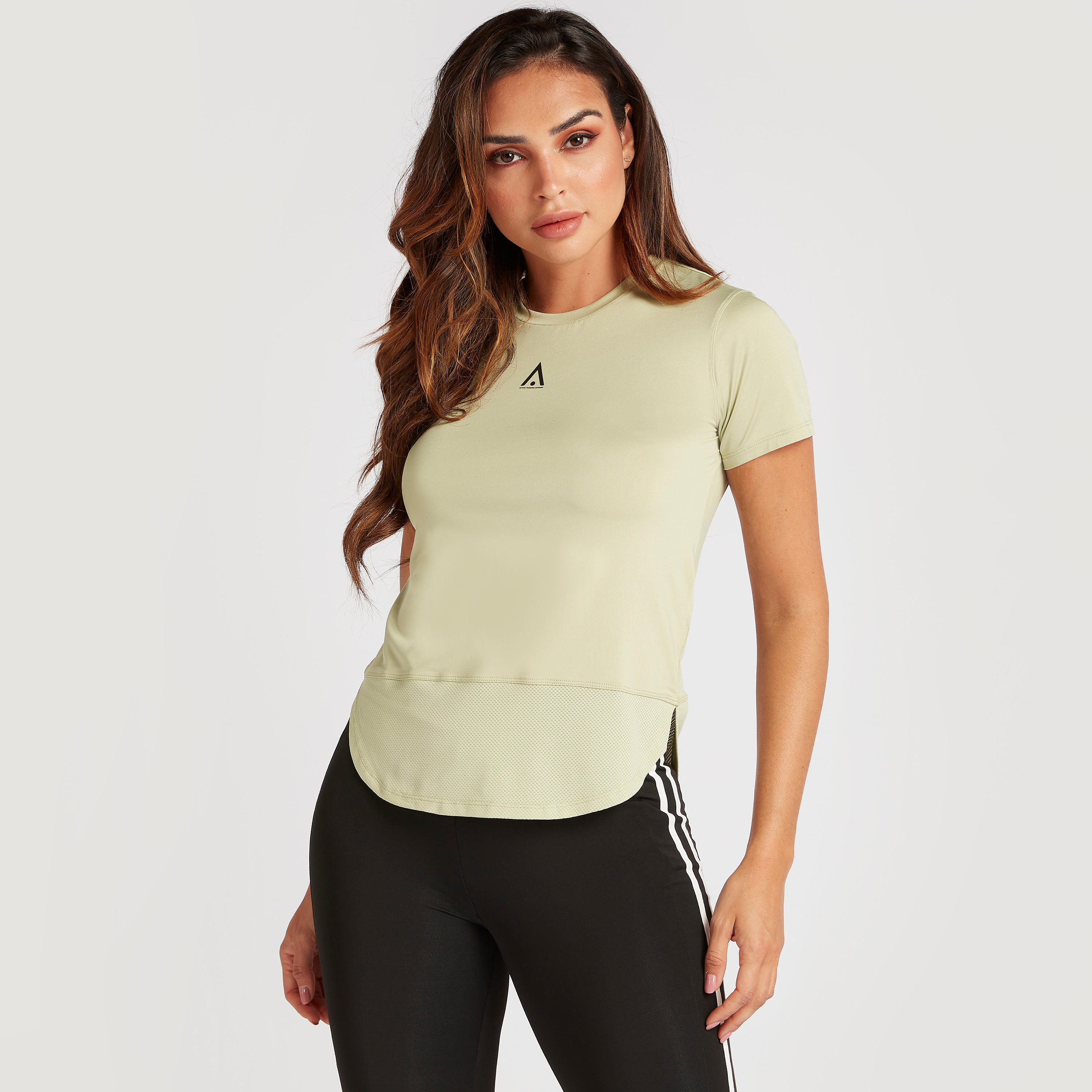 تيشيرت سادة بياقة ضيّقة وأكمام قصيرة-women-clothing-sportswearandactivewear-tshirtsandvests-image-4