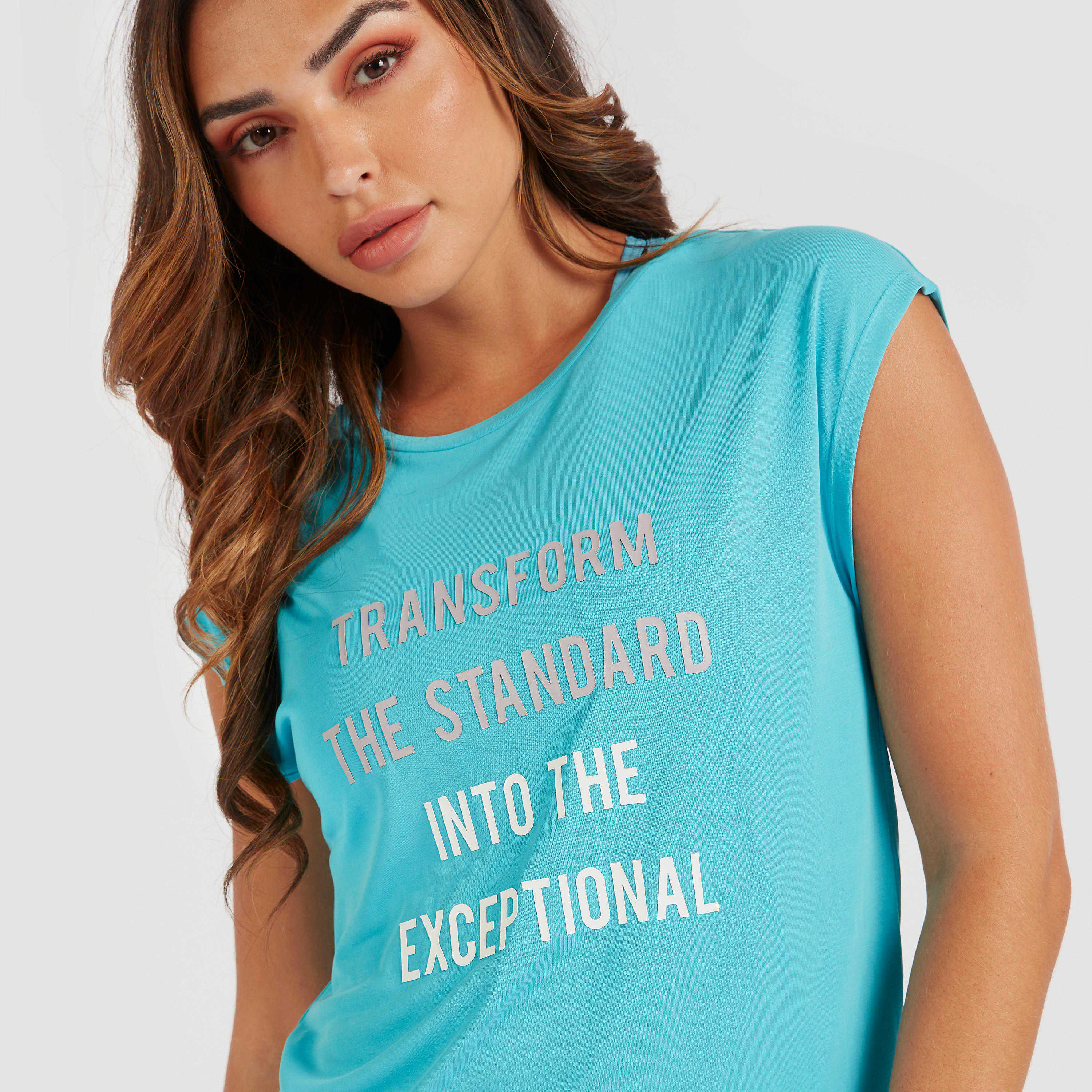 تيشيرت بياقة مستديرة وأكمام كاب وطبعات-women-clothing-sportswearandactivewear-tshirtsandvests-image-3