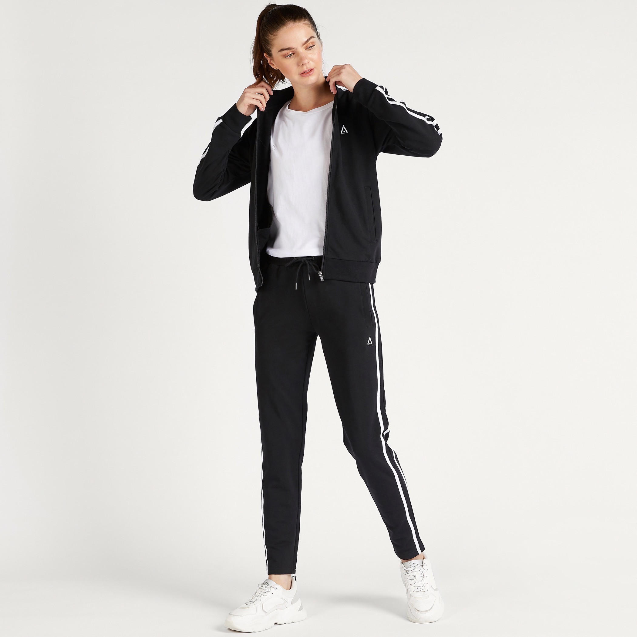 Solid Zip Through Jacket with Side Tape Detail and Long Sleeves-women-clothing-sportswearandactivewear-coatsandjackets-jackets-image-2