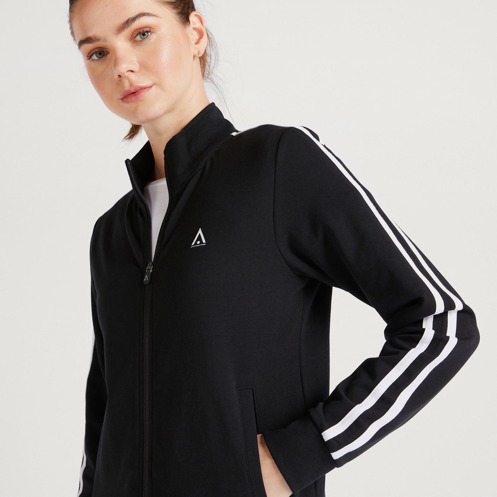 Solid Zip Through Jacket with Side Tape Detail and Long Sleeves-women-clothing-sportswearandactivewear-coatsandjackets-jackets-image-3