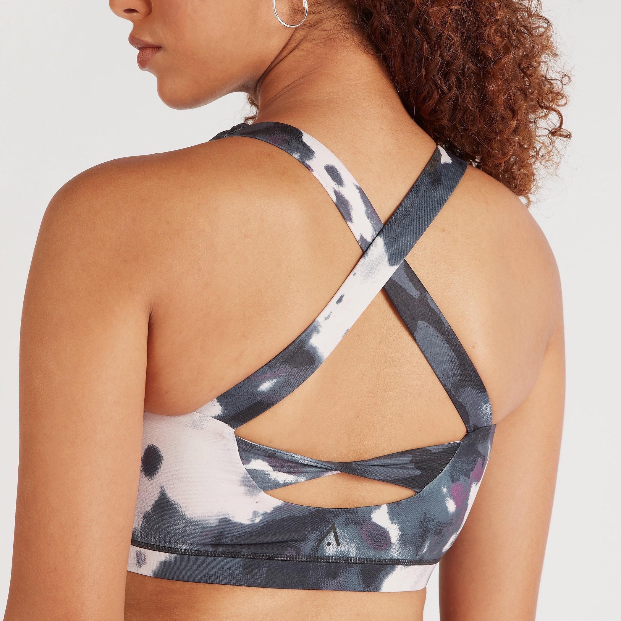 صدرية رياضية بطبعات وظهر بأحزمة متقاطعة-sports-women-clothing-sportsbras-image-4