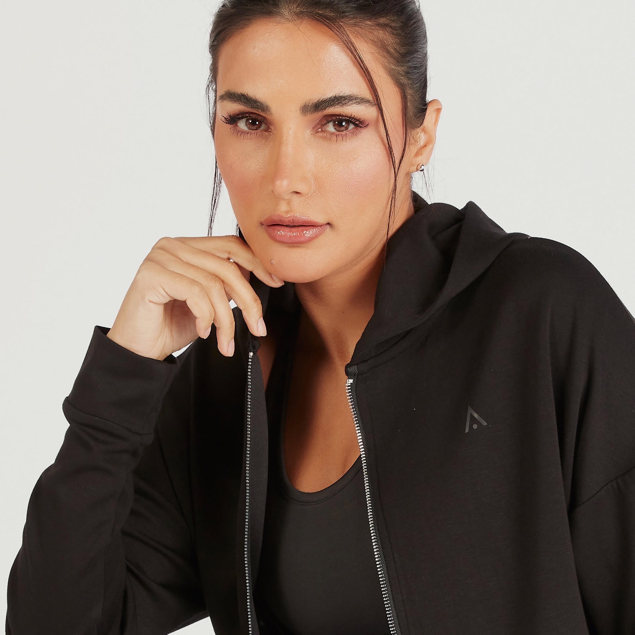سويت شيرت بقبّعة وسحّاب إغلاق وأكمام طويلة-women-clothing-sportswearandactivewear-coatsandjackets-jackets-image-6