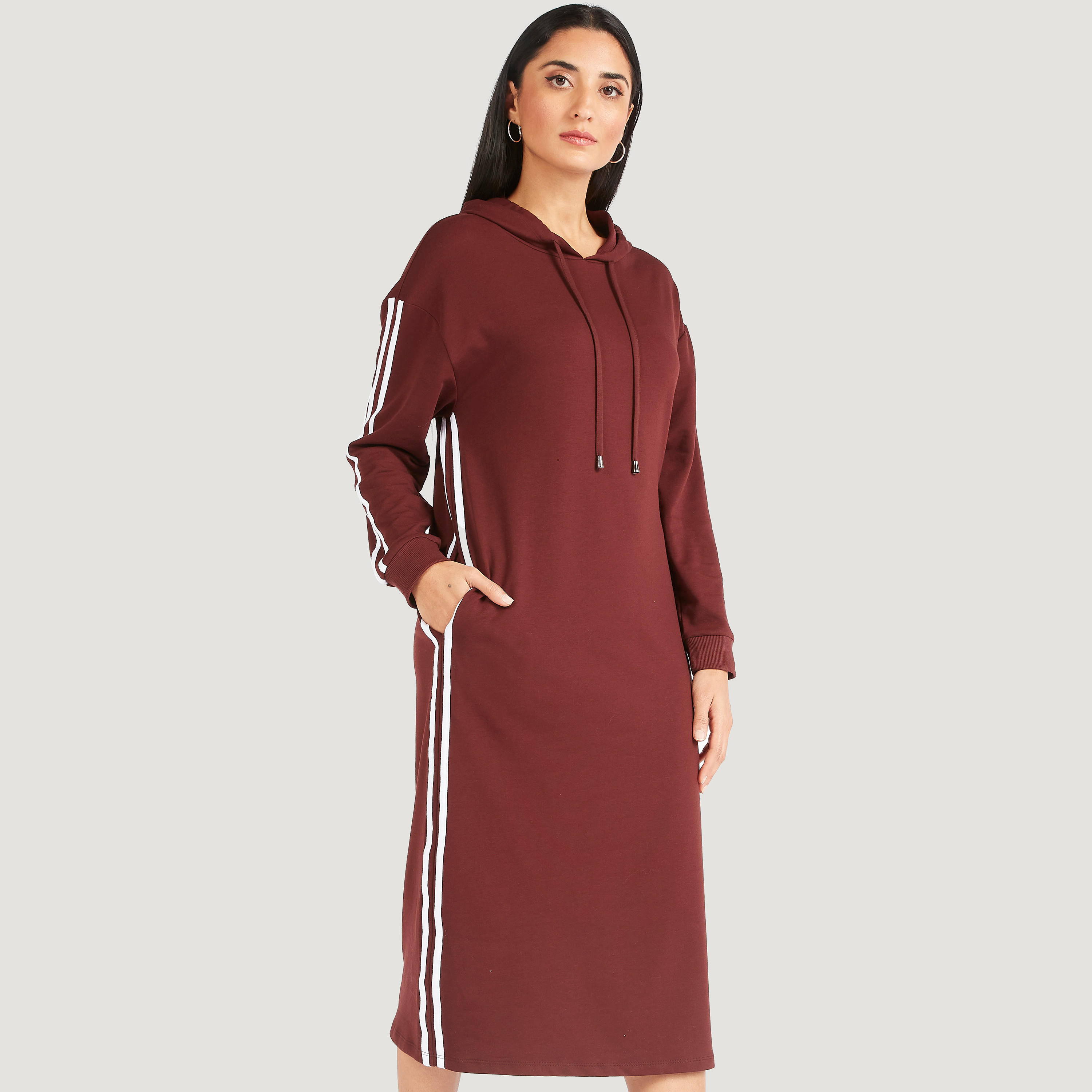 سويت شيرت بقبّعة وأكمام طويلة وطبعات-women-clothing-dresses-image-1