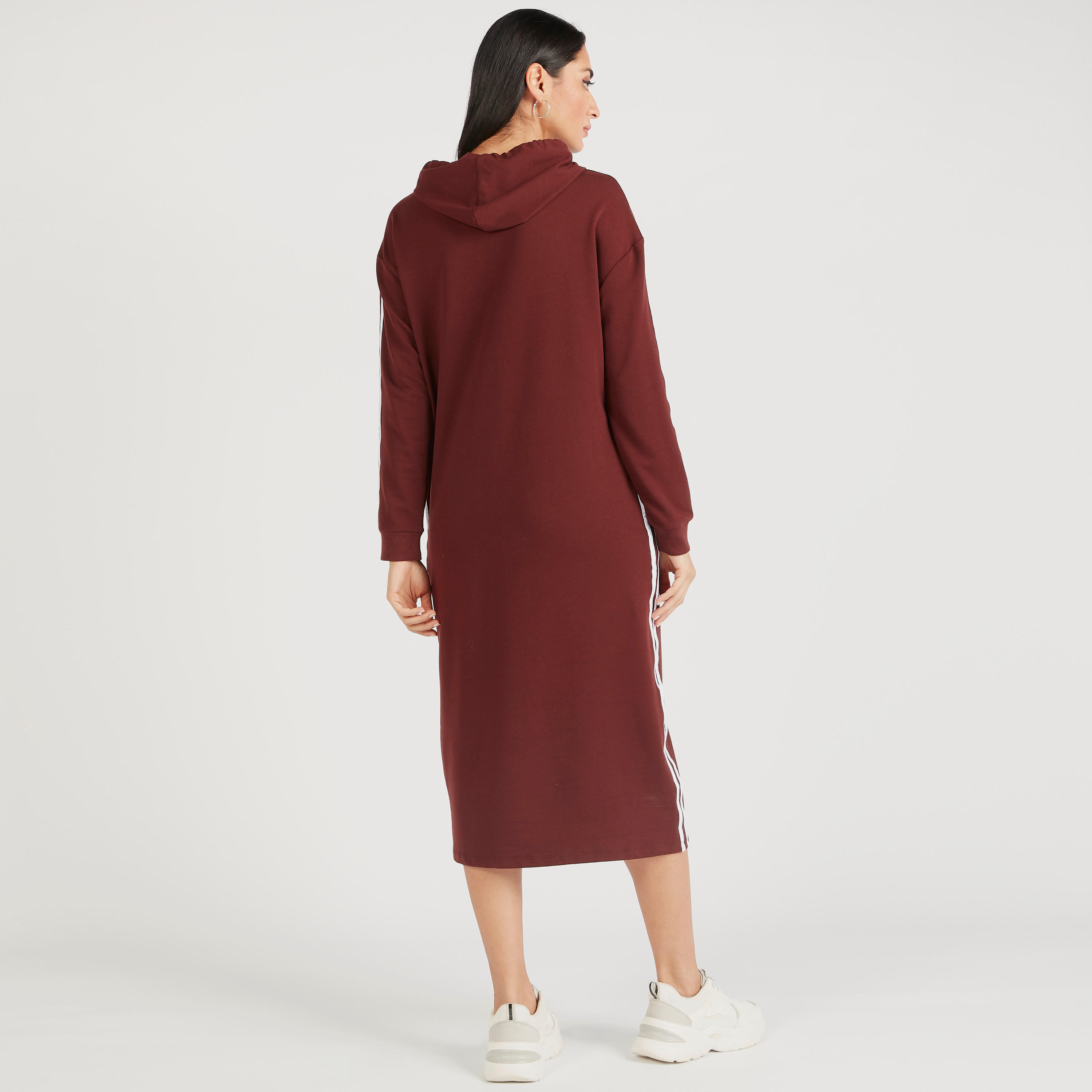 سويت شيرت بقبّعة وأكمام طويلة وطبعات-women-clothing-dresses-image-4