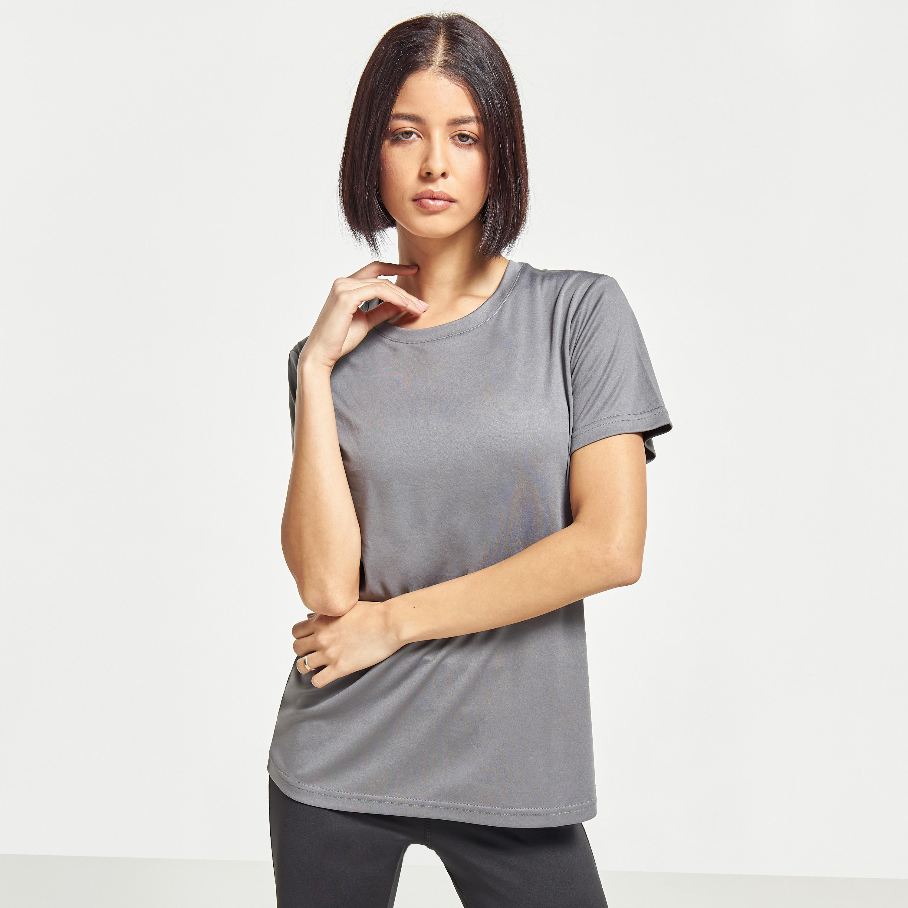 تيشرت سادة بياقة مستديرة وأكمام قصيرة-women-clothing-sportswearandactivewear-tshirtsandvests-image-1