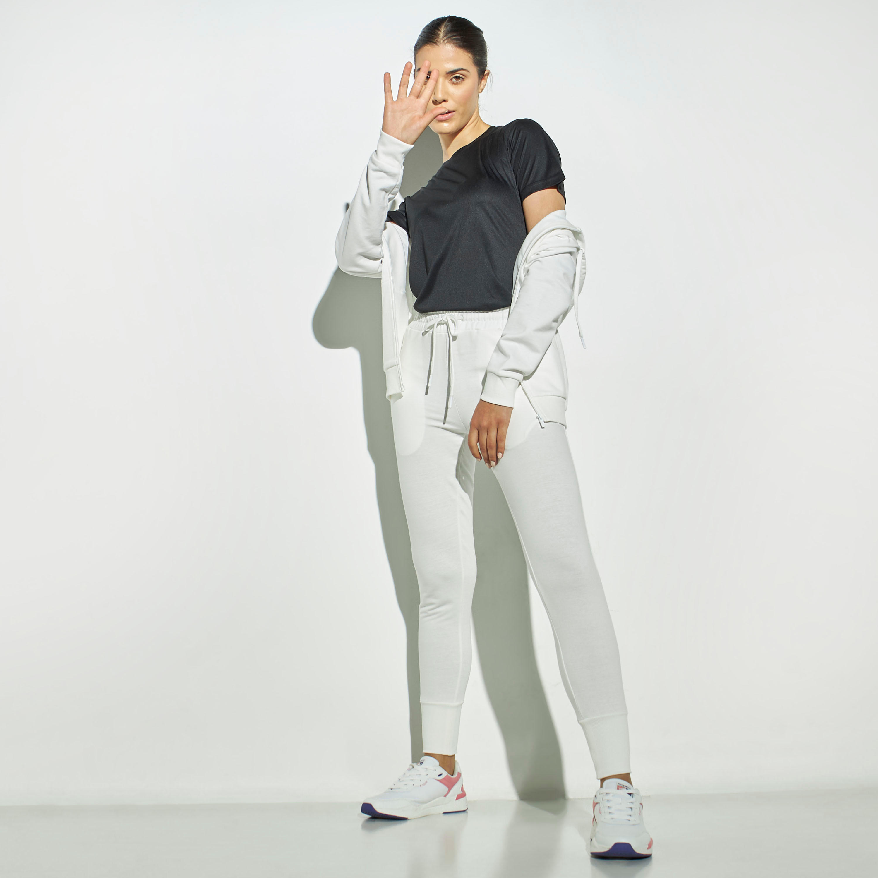 تيشيرت بارز الملمس بياقة ضيقة وأكمام قصيرة-women-clothing-tshirts-image-2