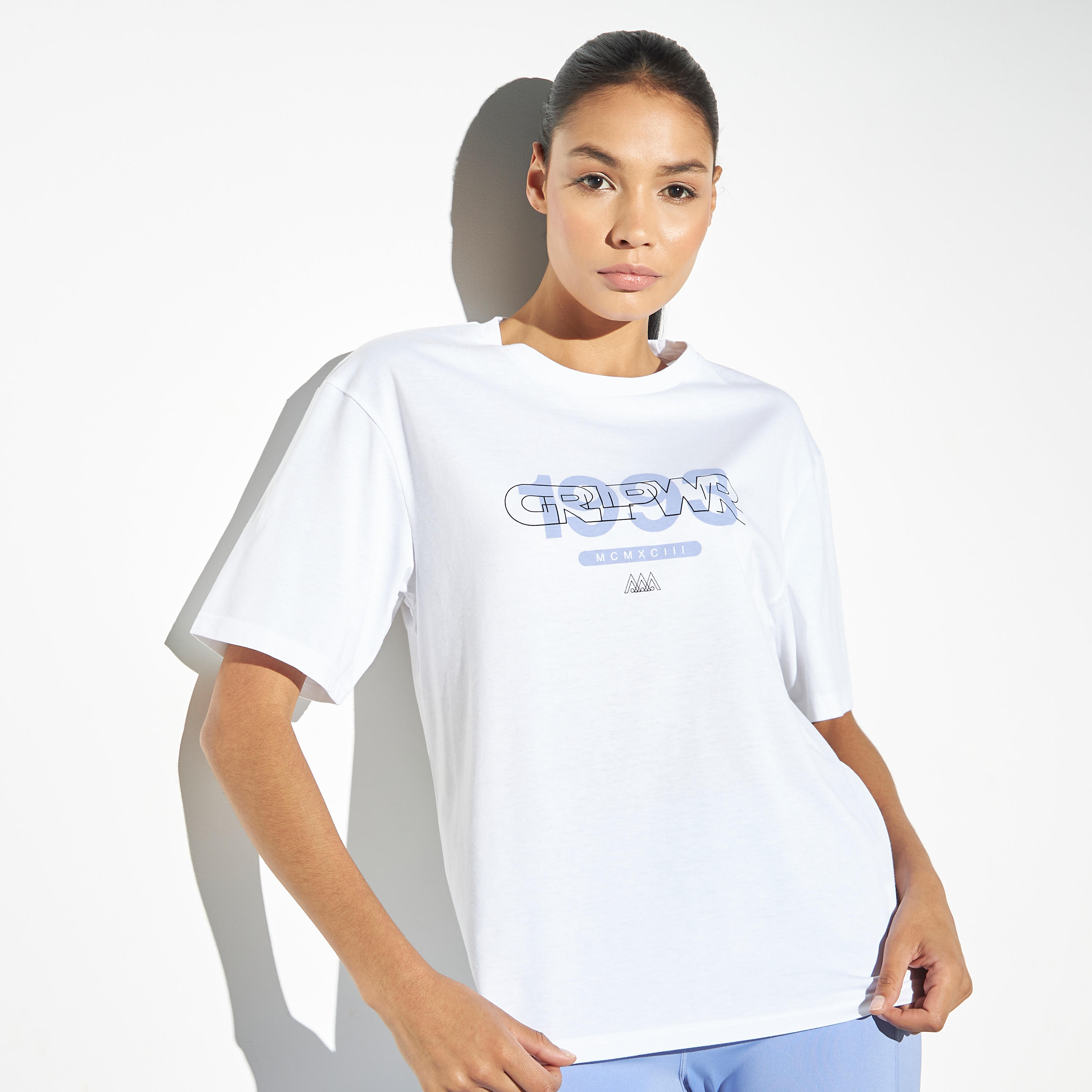 تيشيرت بياقة مستديرة وأكمام قصيرة وطبعات-women-clothing-tshirts-image-1