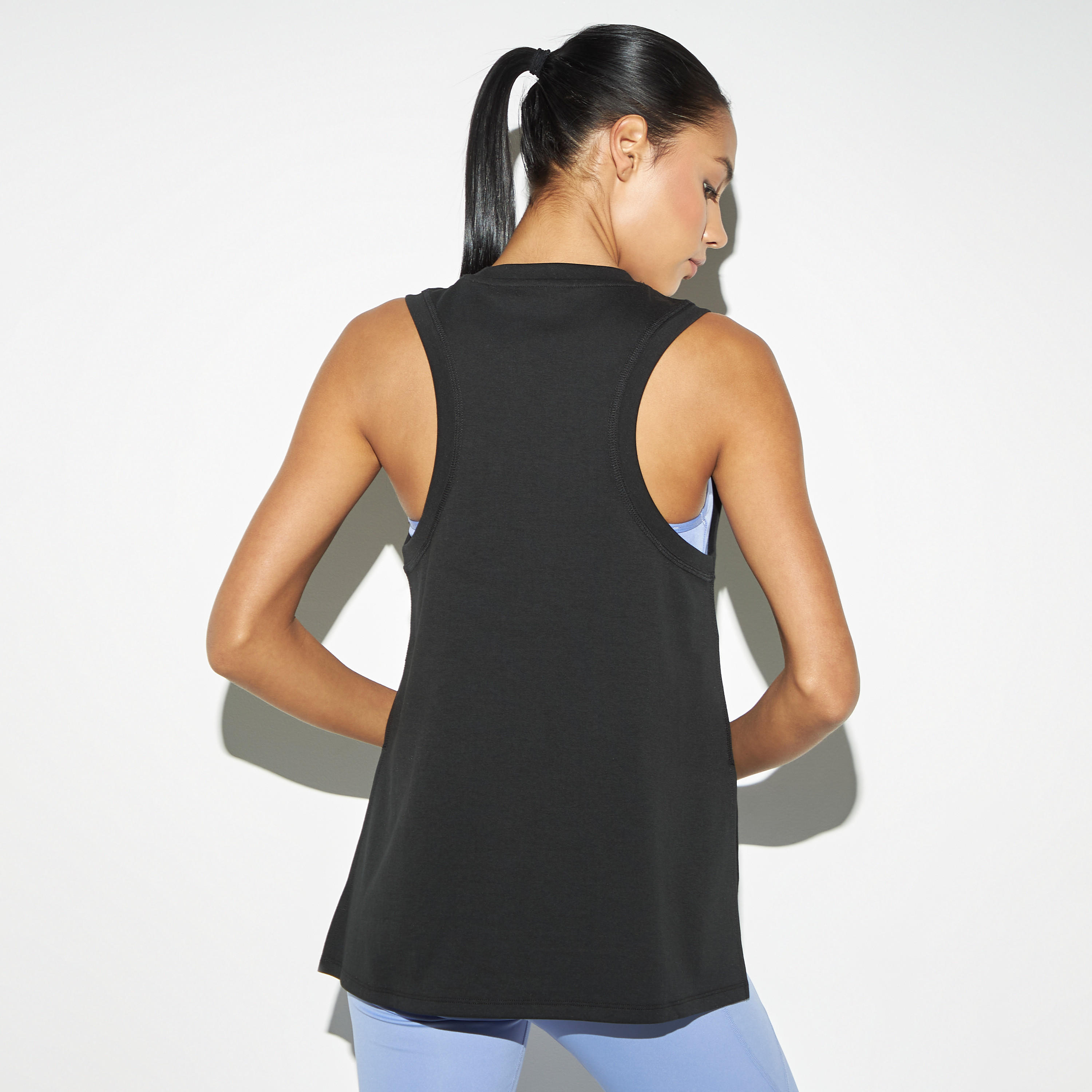 تيشيرت دون أكمام بياقة مستديرة وطبعات-women-clothing-sportswearandactivewear-tshirtsandvests-image-3