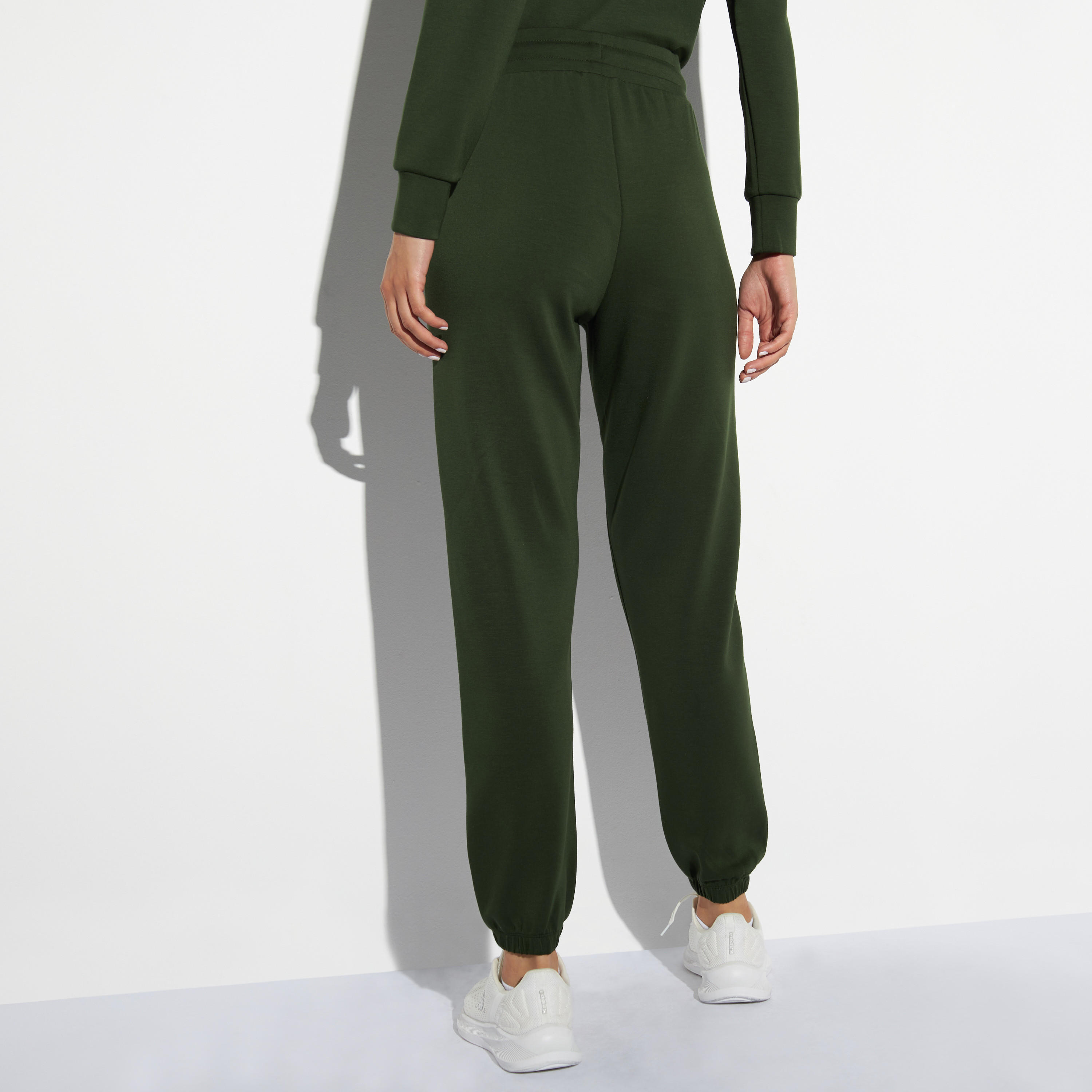 بنطلون رياضي سادة بجيوب ورباط إغلاق-women-clothing-bottoms-joggers-image-2