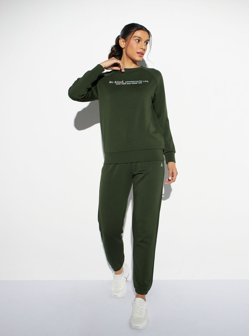 سويت شيرت بياقة ضيقة وأكمام طويلة وطبعات-women-clothing-sportswearandactivewear-hoodiesandsweatshirts-image-2