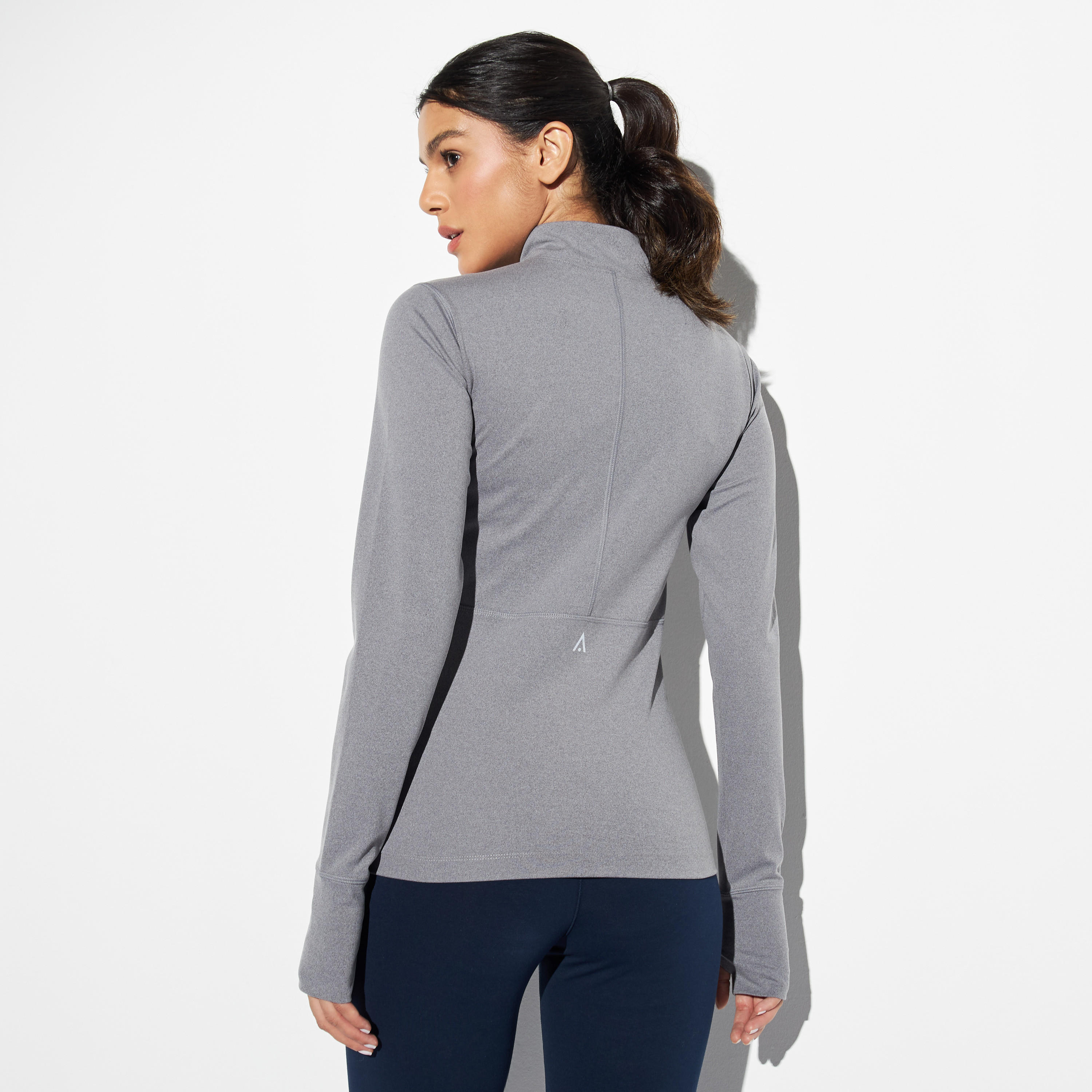 جاكيت سادة بياقة عالية وجيوب وسحّاب-women-clothing-sportswearandactivewear-coatsandjackets-jackets-image-2