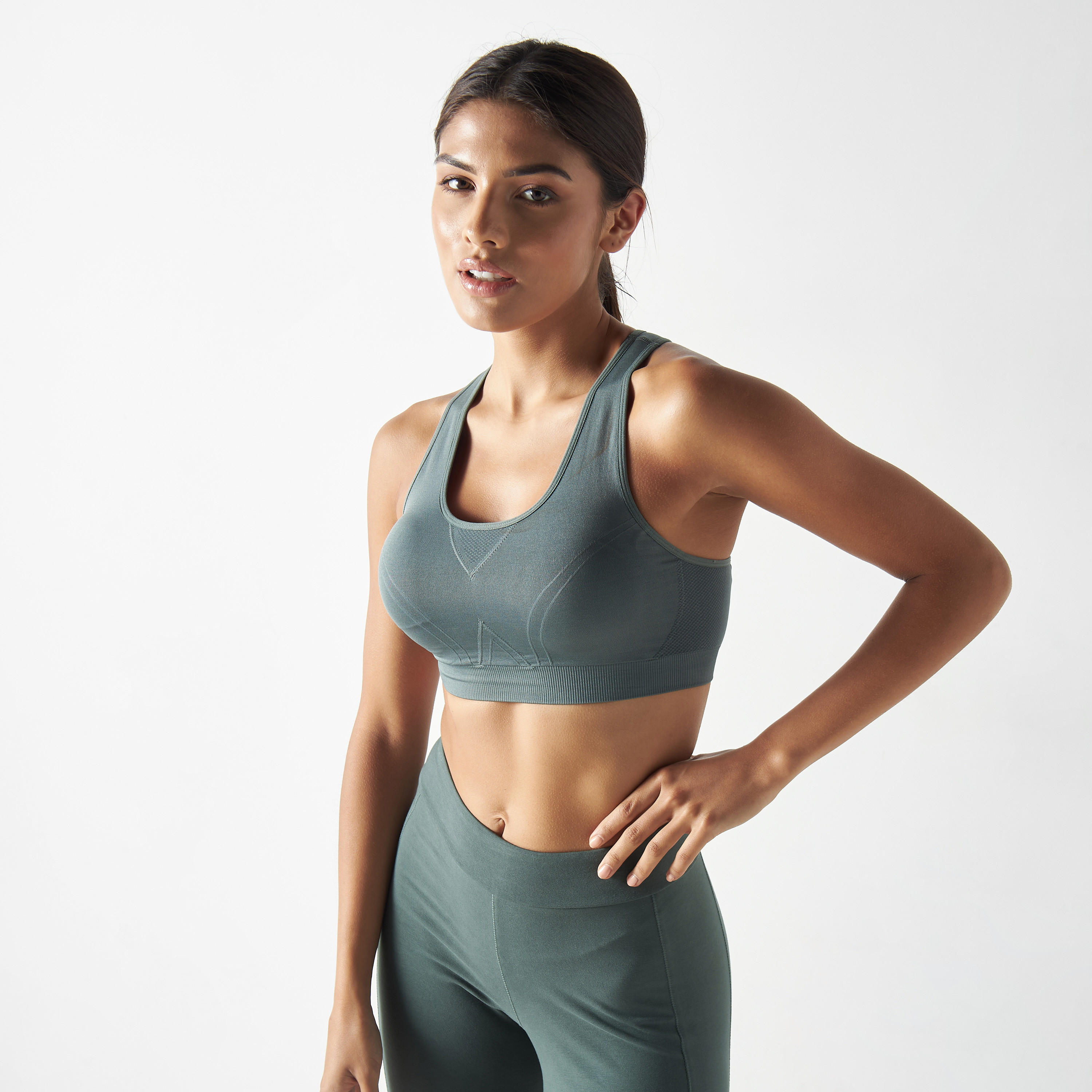 صدرية رياضية بارزة الملمس دون خياطة بظهر متقاطع-women-clothing-lingerie-bras-image-1