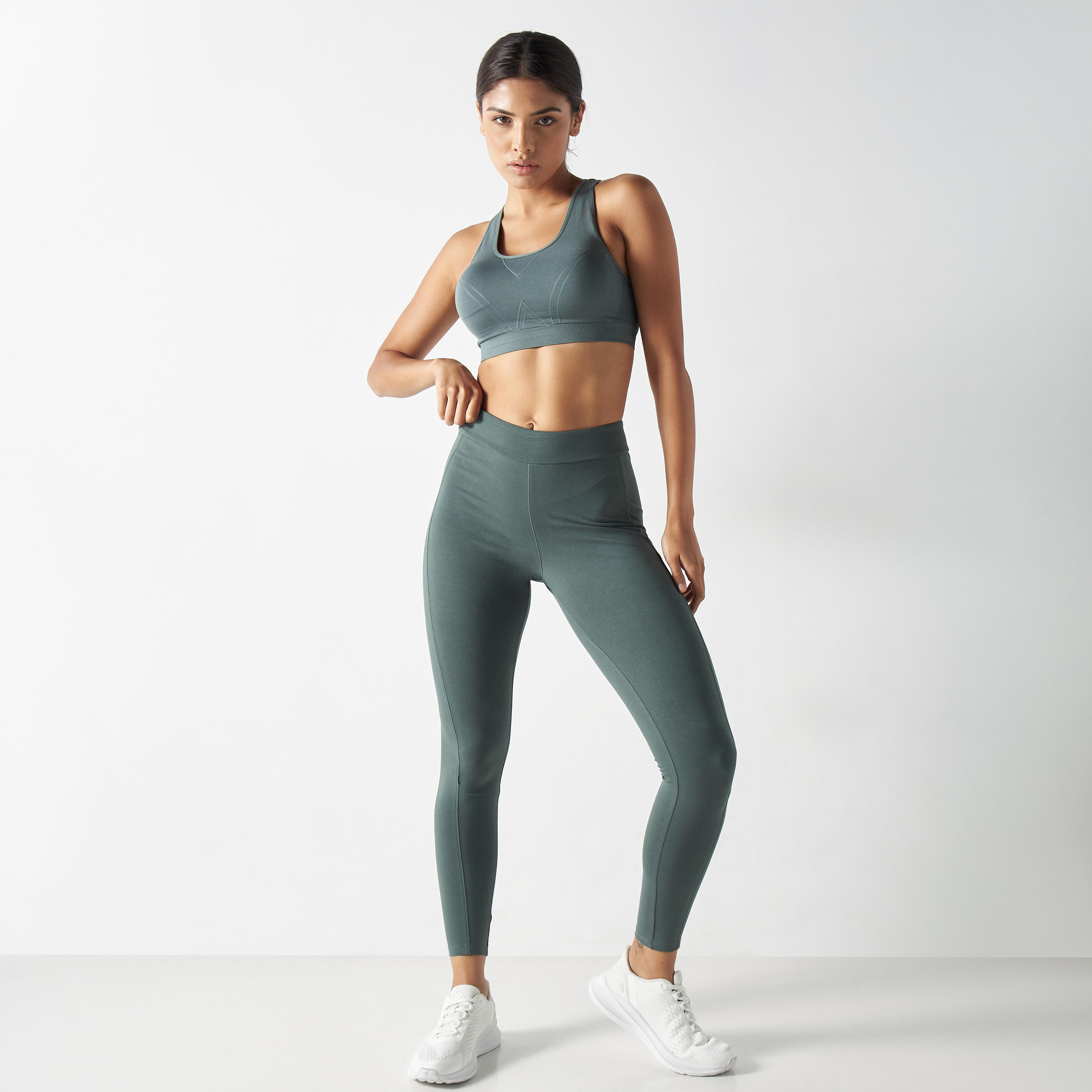 صدرية رياضية بارزة الملمس دون خياطة بظهر متقاطع-women-clothing-lingerie-bras-image-2