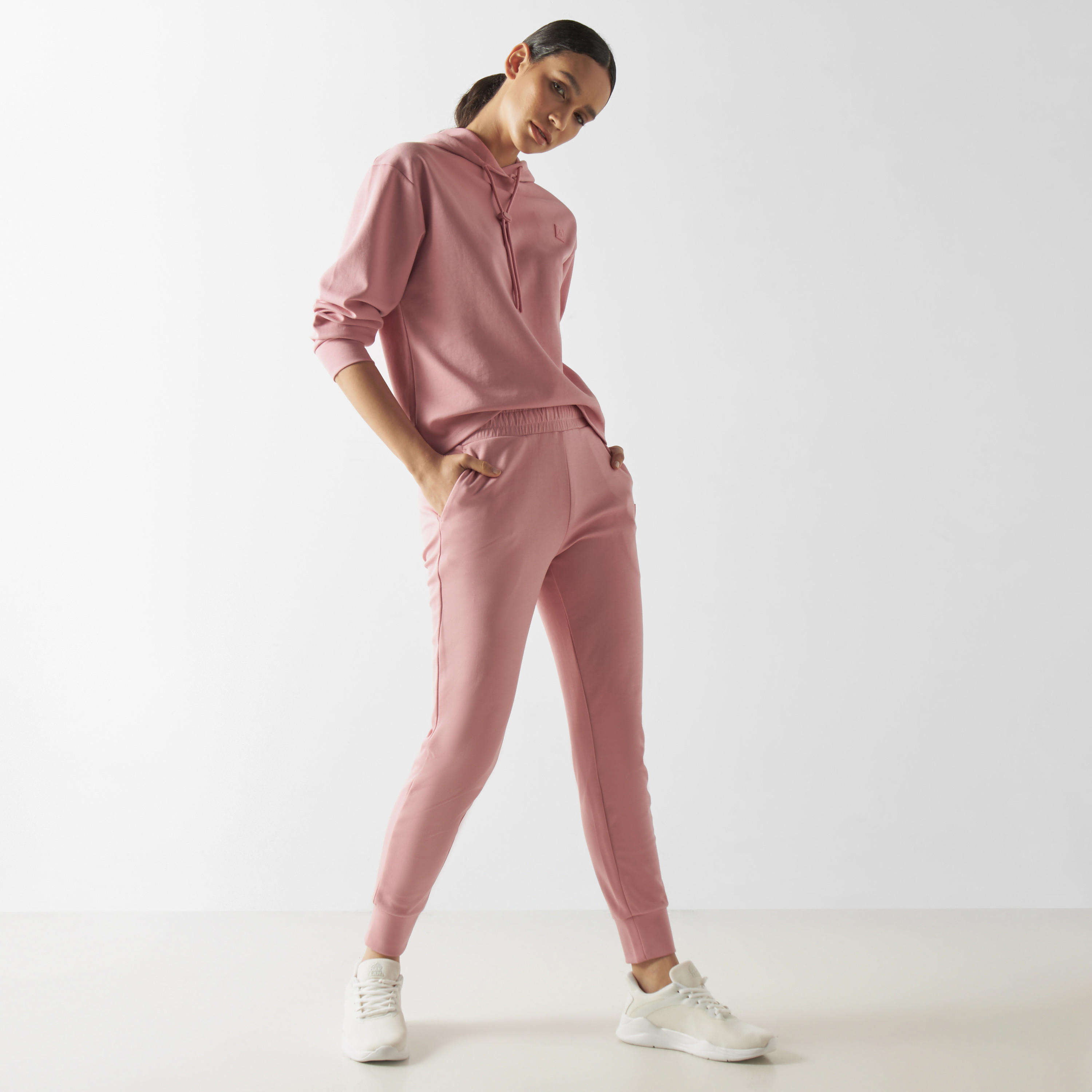 بنطلون رياضي سادة بجيوب وخصر مطاطي-women-clothing-bottoms-joggers-image-18