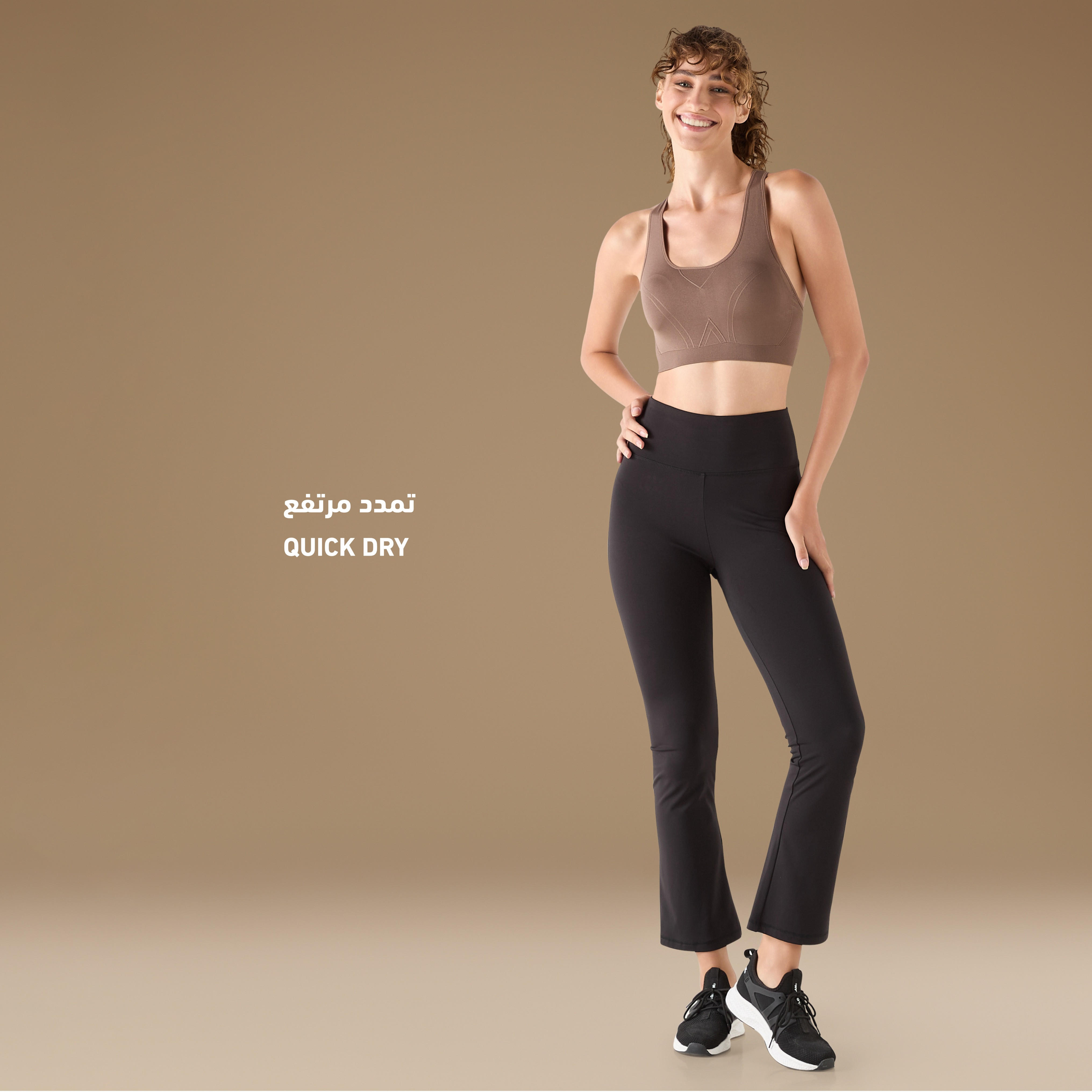 صدريّة رياضيّة بارزة الملمس بياقة عميقة وتصميم متقاطع من الخلف-women-clothing-lingerie-bras-image-10