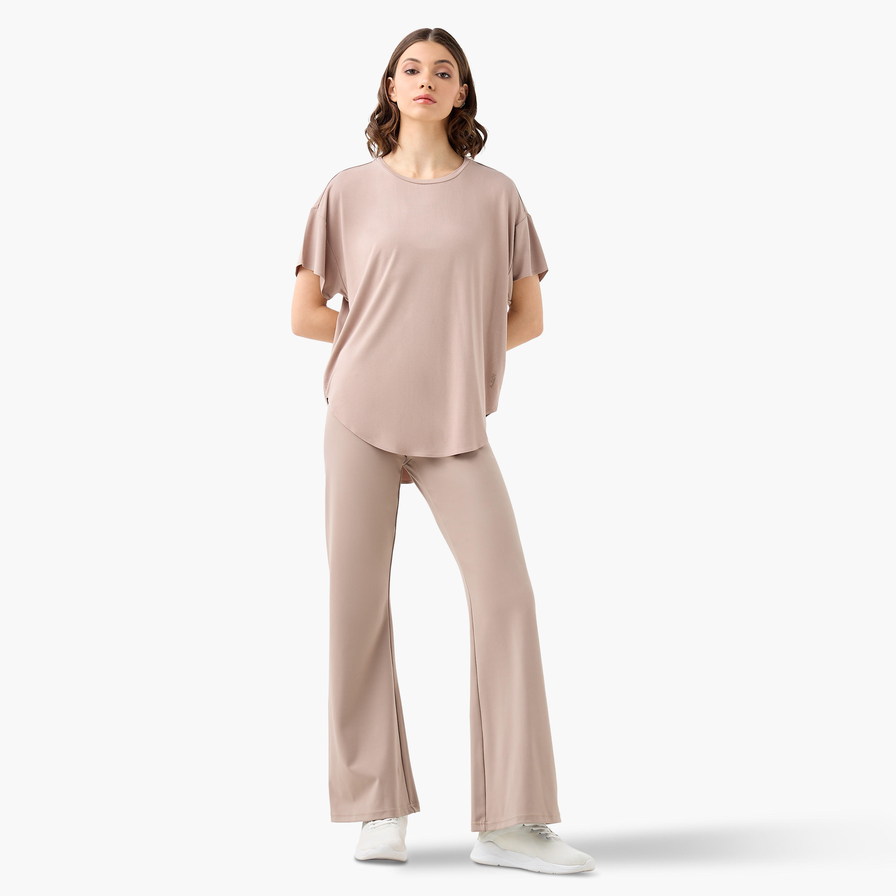 تيشيرت بأكتاف منسدلة وياقة مستديرة-women-clothing-tshirts-image-3