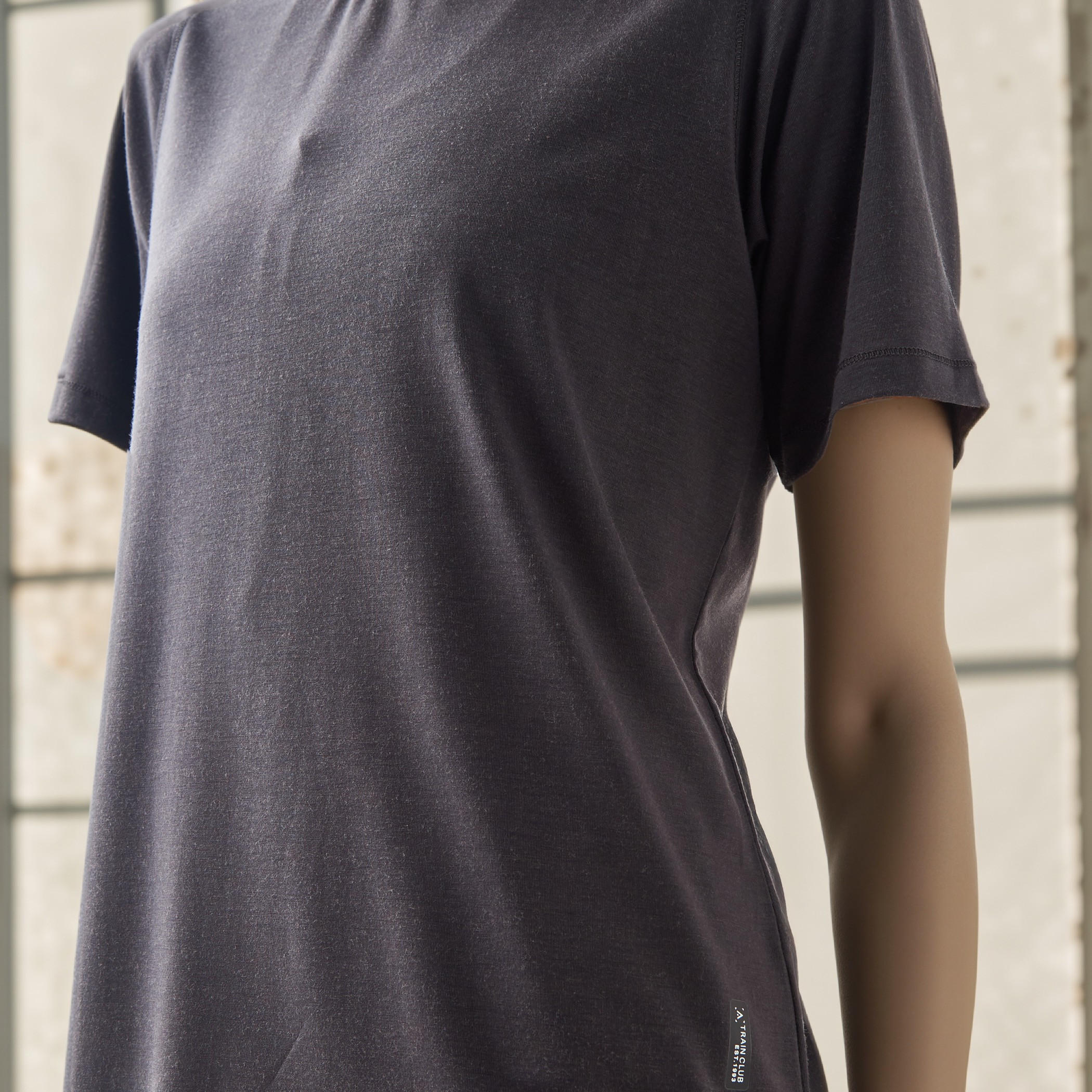 Seamless Crew Neck T-shirt with Short Sleeves-women-clothing-tshirts-image-4
