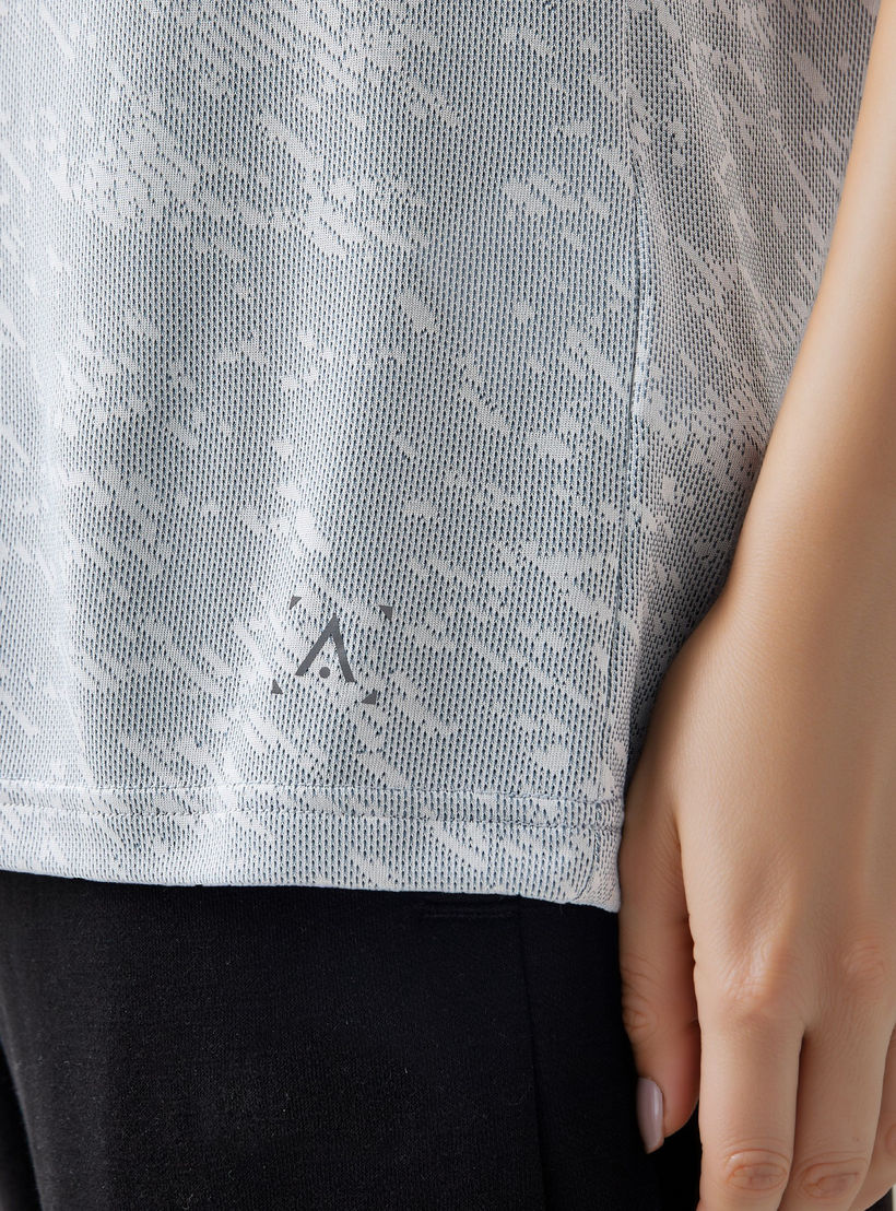 Jacquard Textured Round Neck T-shirt with Short Sleeves-women-clothing-tshirts-image-4