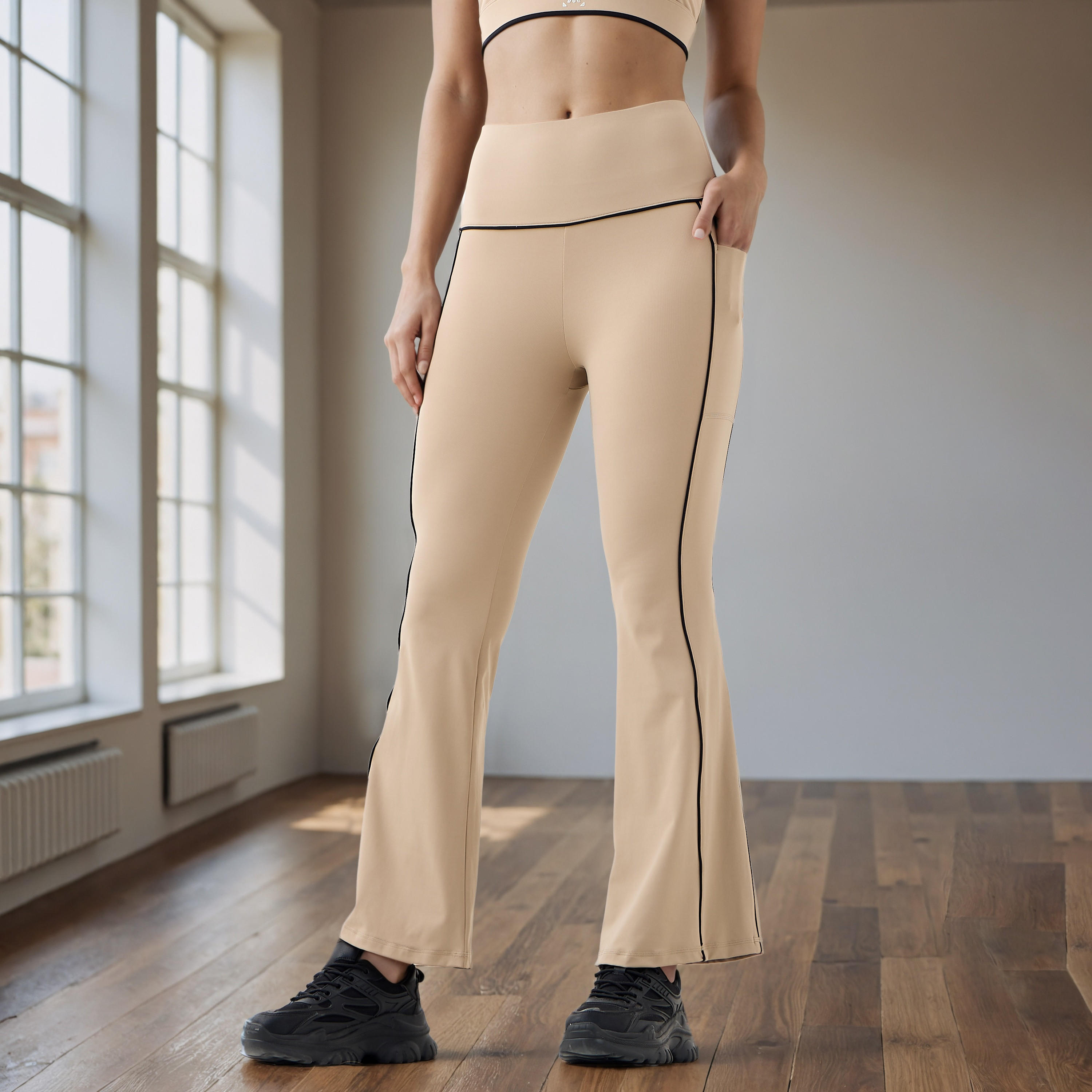 Contrast Piping Detail Leggings-sports-women-clothing-activewearleggings-image-1
