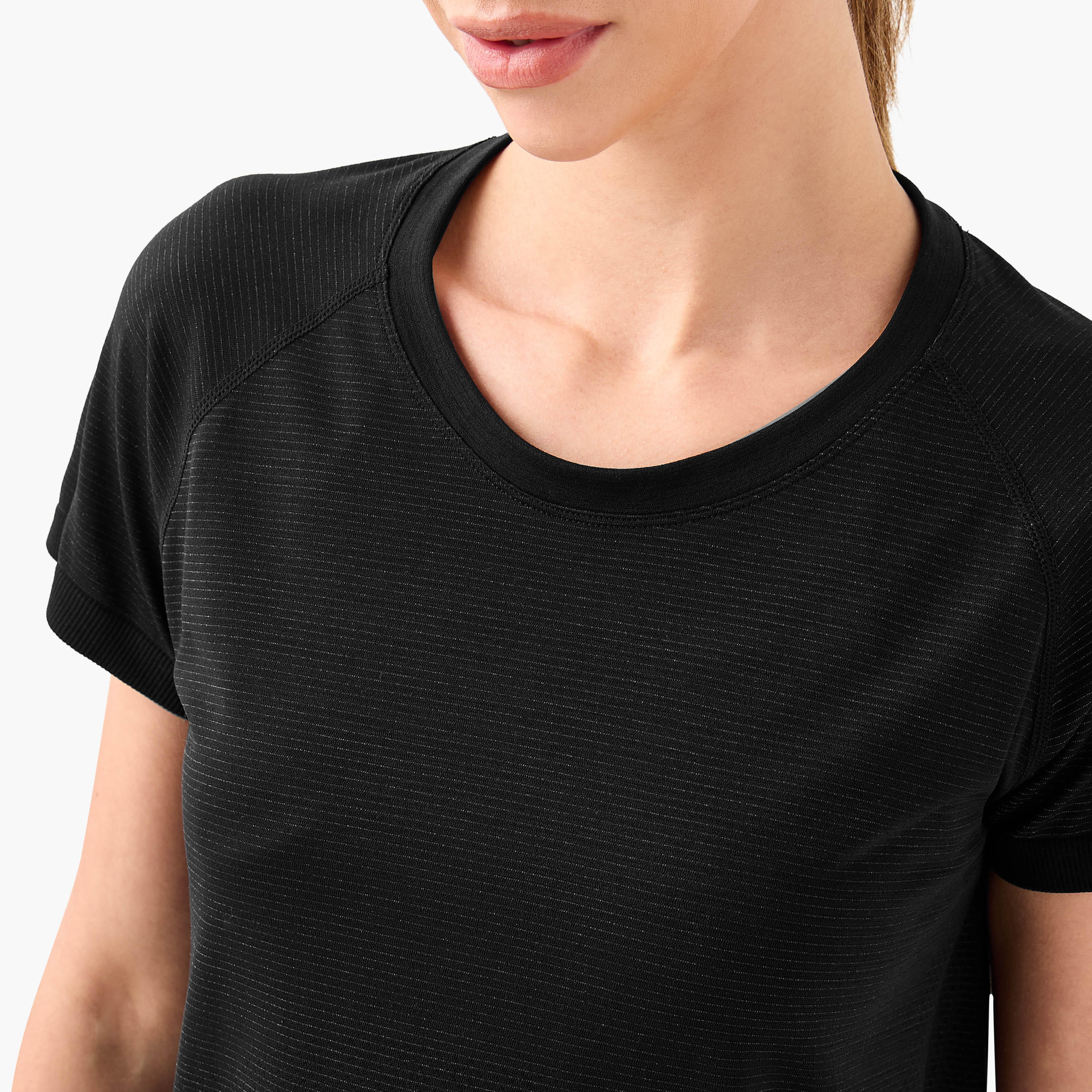 تيشيرت دون خياطة بأكمام مغايرة-women-clothing-tshirts-image-2