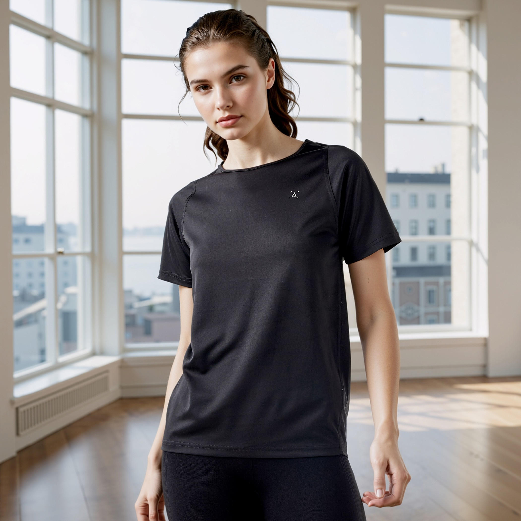 تيشيرت بقصّة عادية وياقة ضيقة وأكمام قصيرة-women-clothing-tshirts-image-5